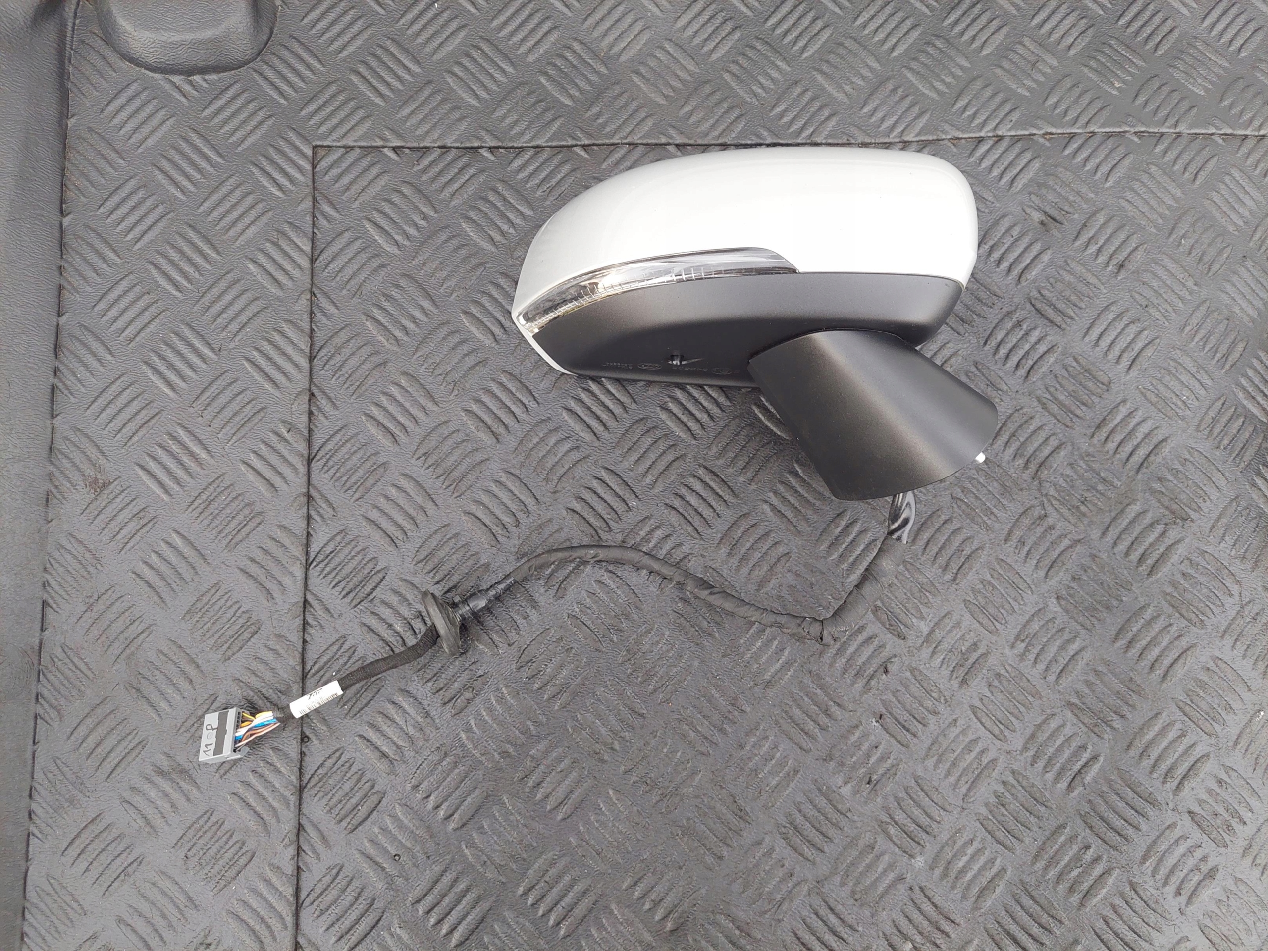 mirror 11PIN left VOLVO S60 III V60 II 711 -16