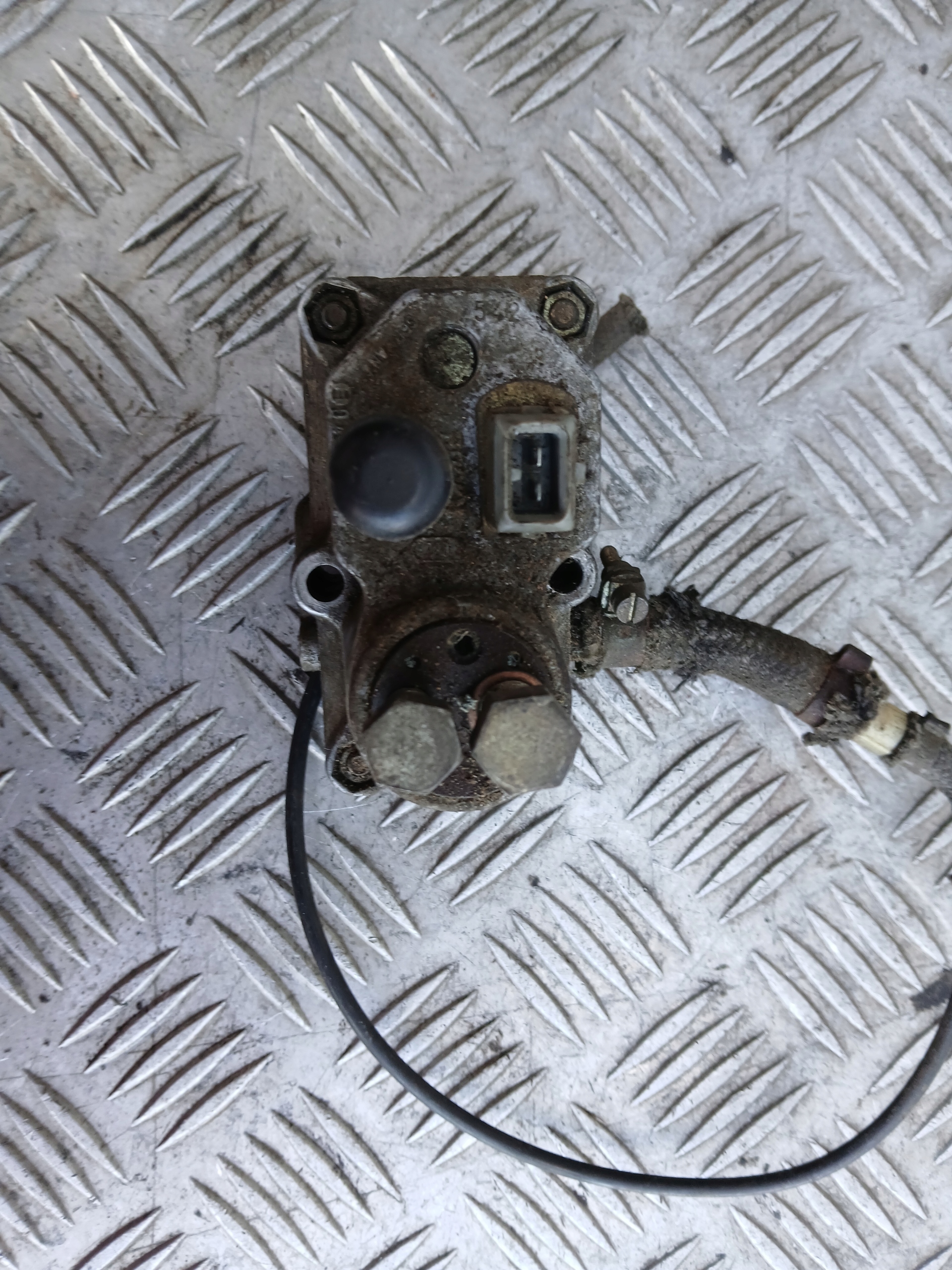 Audi 100 Regulator obrodow Pression 035133403h