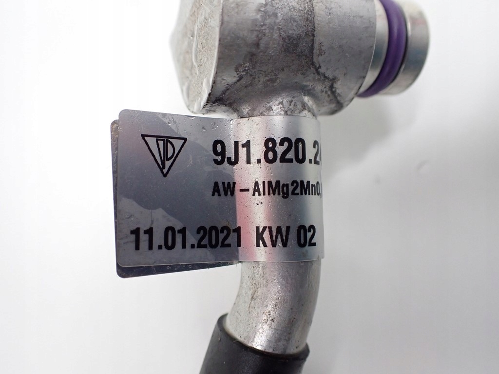 PRZEWOD RURKA KLIMATYZACJI PORSCHE TAYCAN 4S 21R Typ samochodu Samochody osobowe