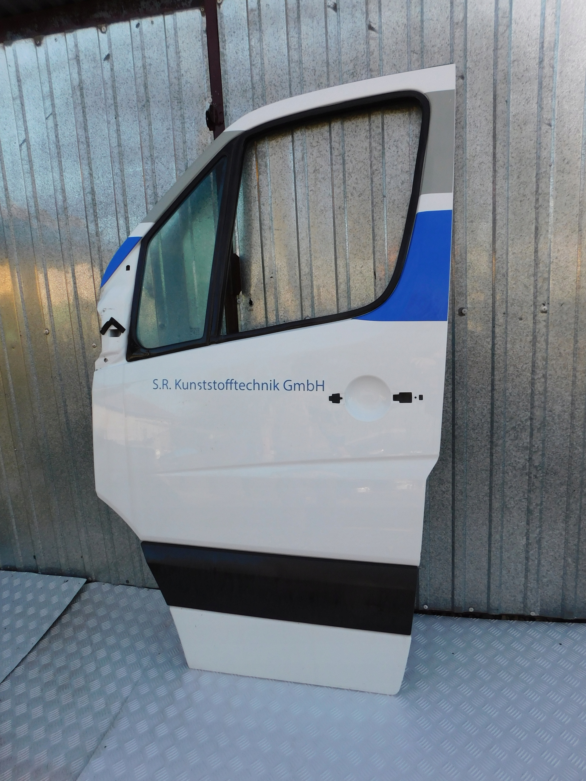 Mercedes Sprinter 906 VW Crafter door left driver´s front 06-17r nice