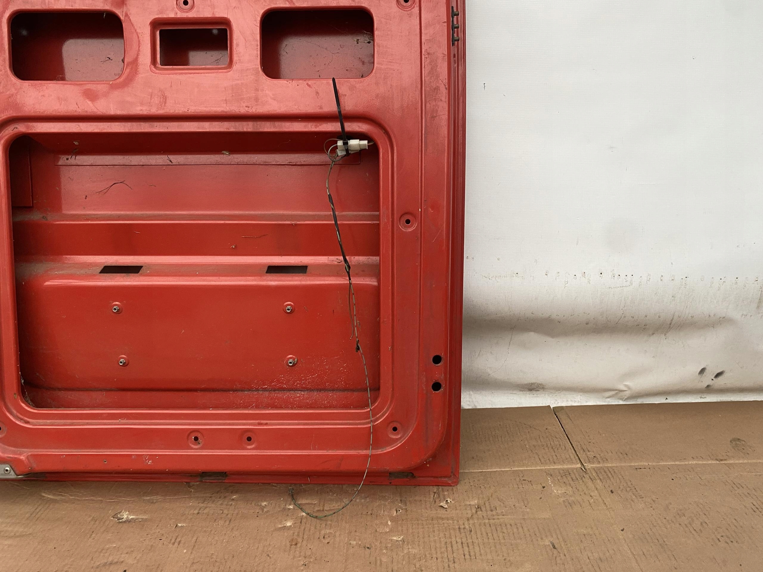 VW LT SPRINTER 901 903 95- door rear part left NISKIE red RANTY without RDZY