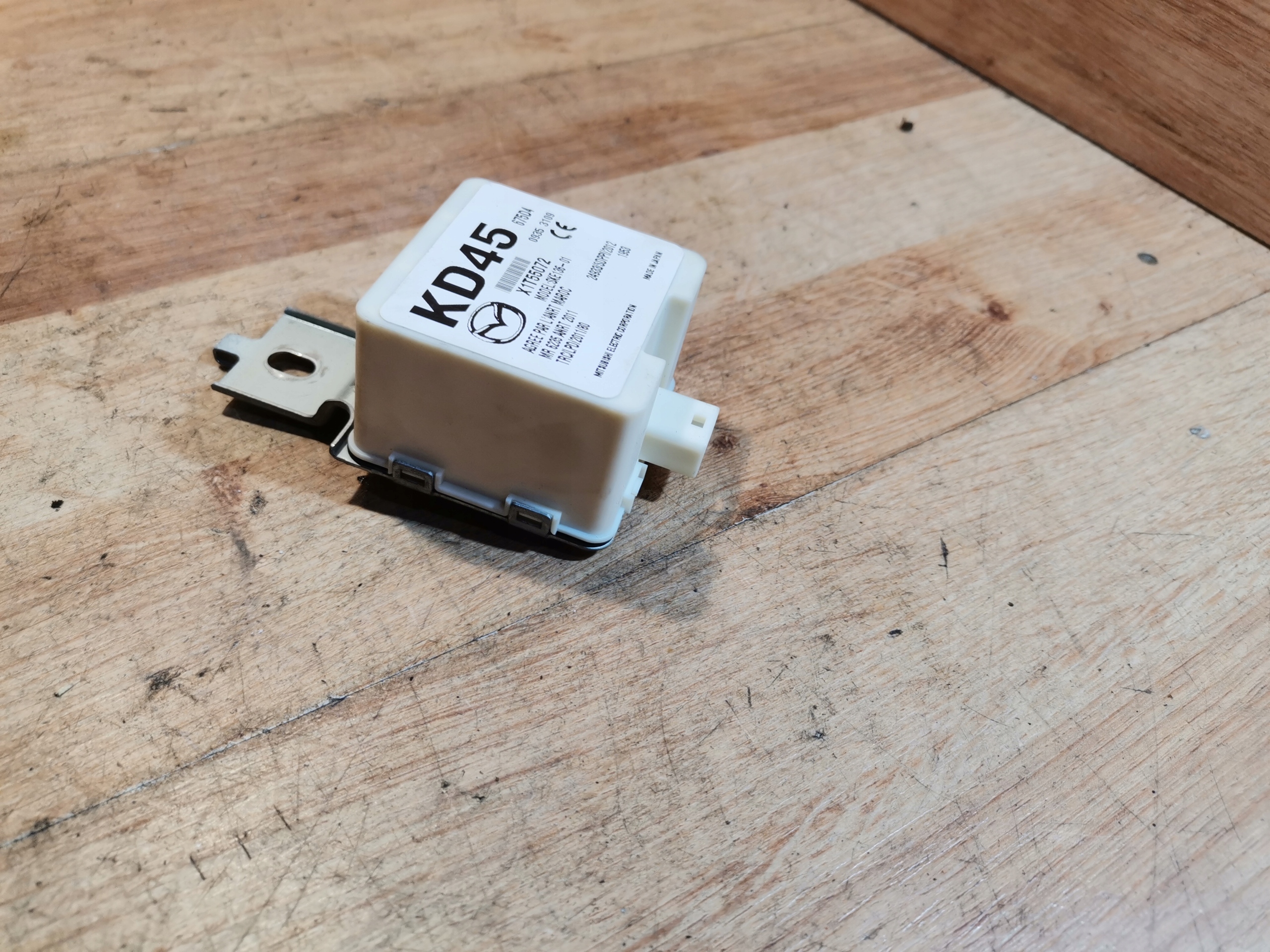 module control unit ANTENY MAZDA 6 GJ CX5 KD45675D4