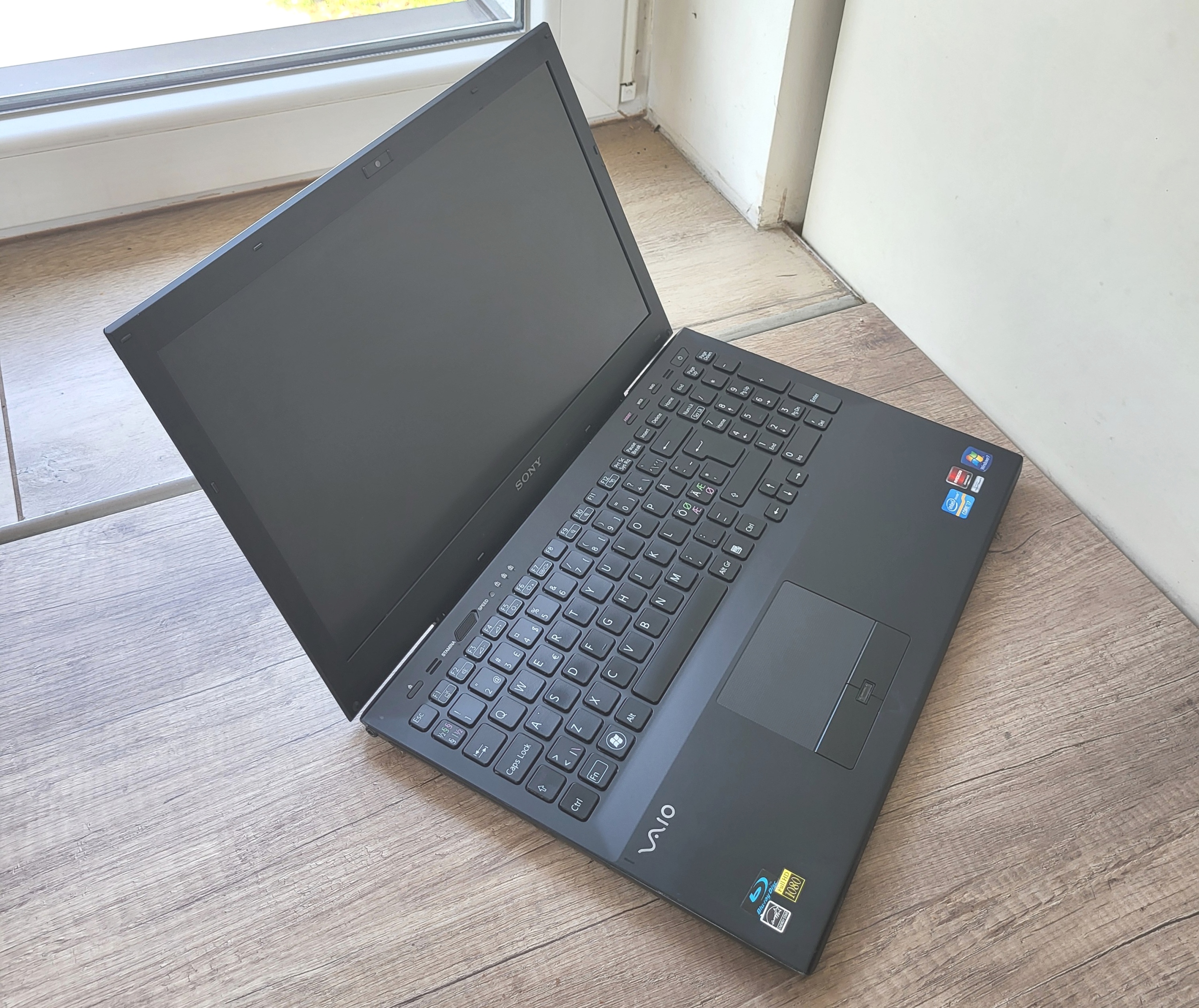 SONY、windows7 Laptopy, notebooki, ultrabooki Sony, Windows 7 Home 64-bit