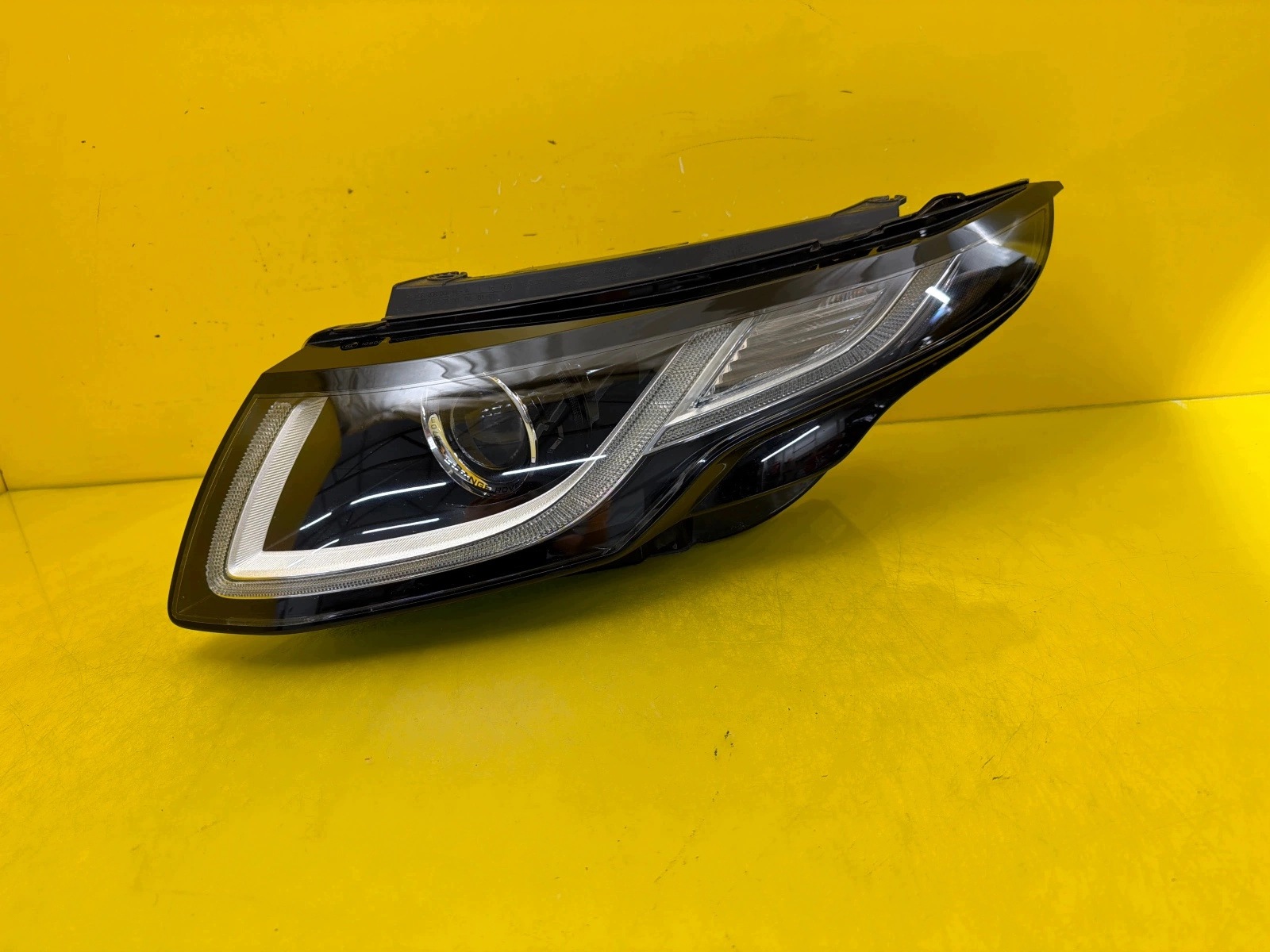 light left Range Rover Evoque and Bi-Xenon Lift 2015-2018 GJ32-13W030-EA