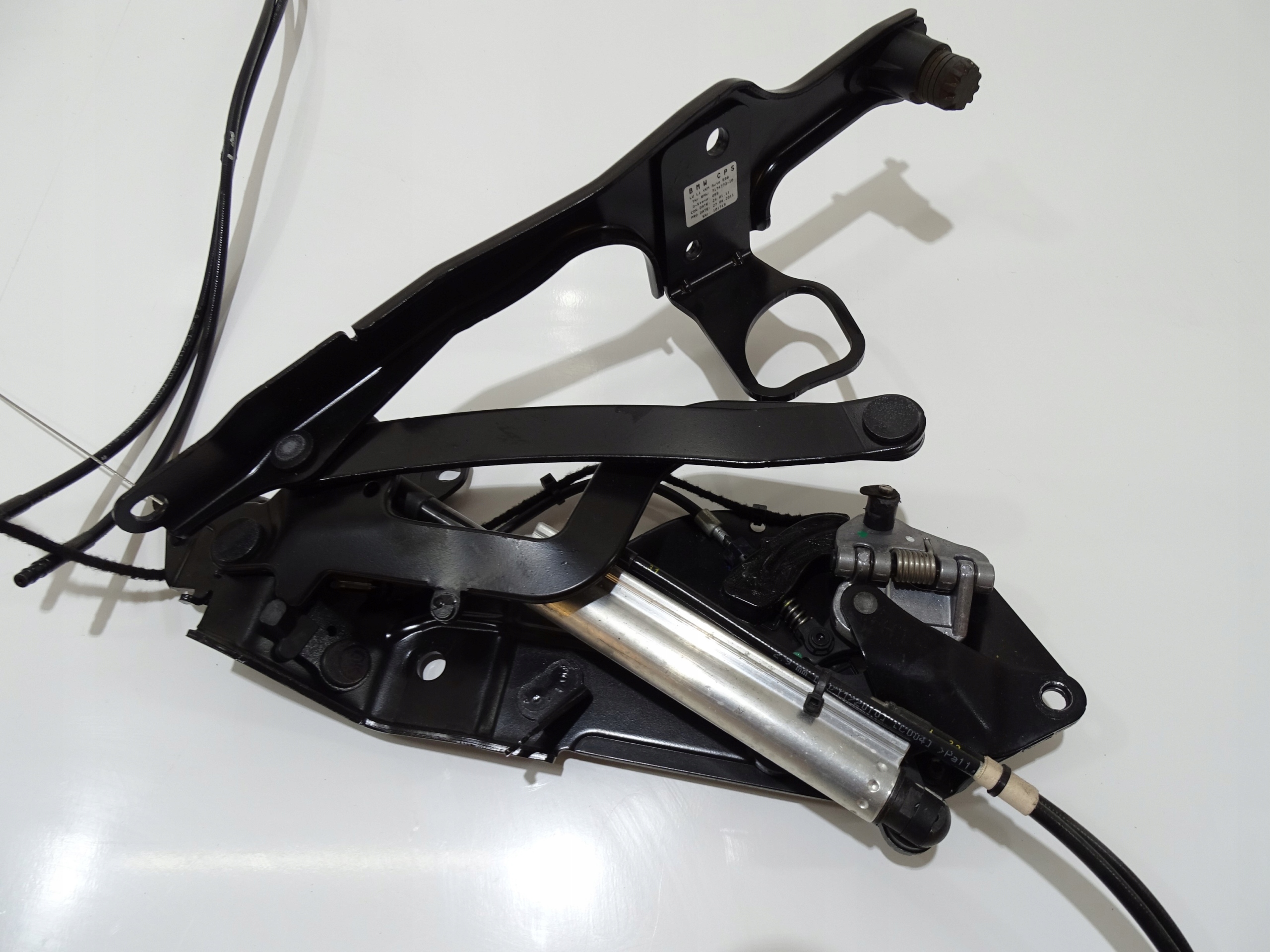Scharnier dach links BMW E88 7174773