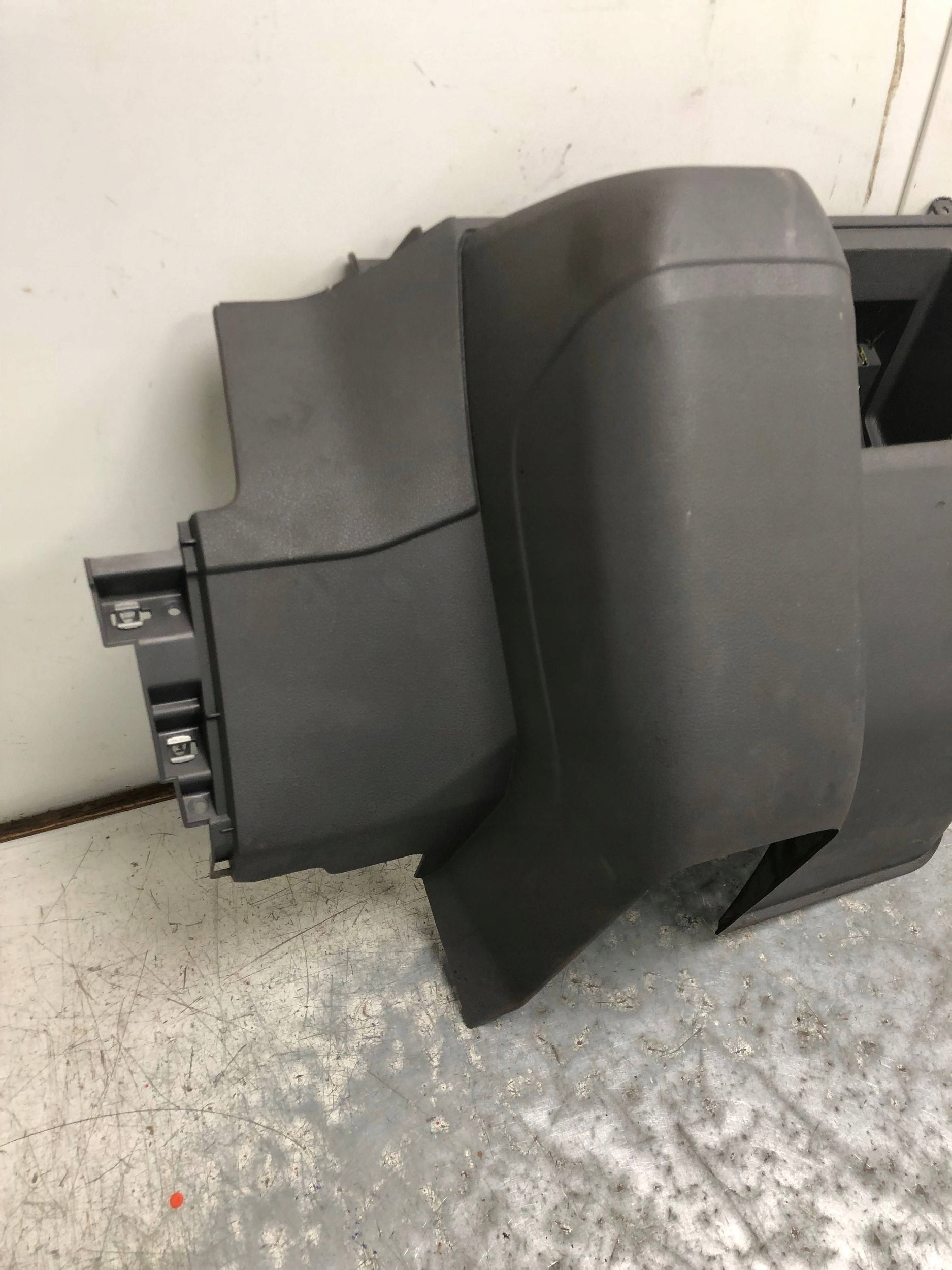 couverture couverture console VW CRAFTER II 7C MAN TGE 7C1858335B