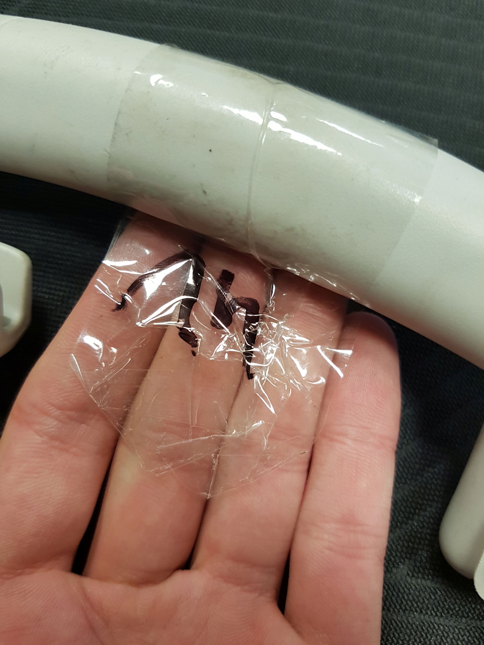 RĄCZKA UCHWYT PODSUFITKI VW T-ROC 2G0857643 Numer katalogowy części 2G0857643