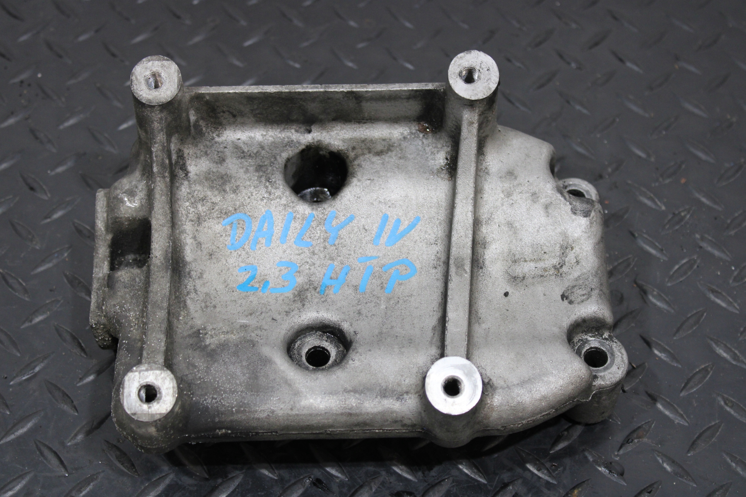 Support Support plaque Moteur IVECO DAILY IV 4 5801370464
