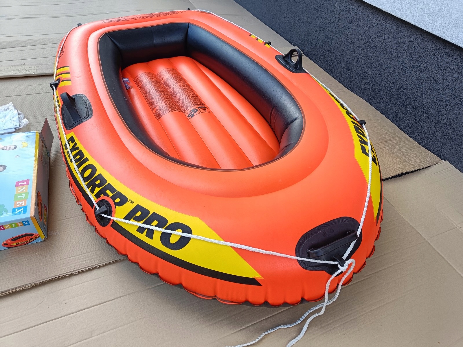 PONTON EXPLORER 100 PRO 160x94x29 INTEX bez wioseł Liczba osób 1