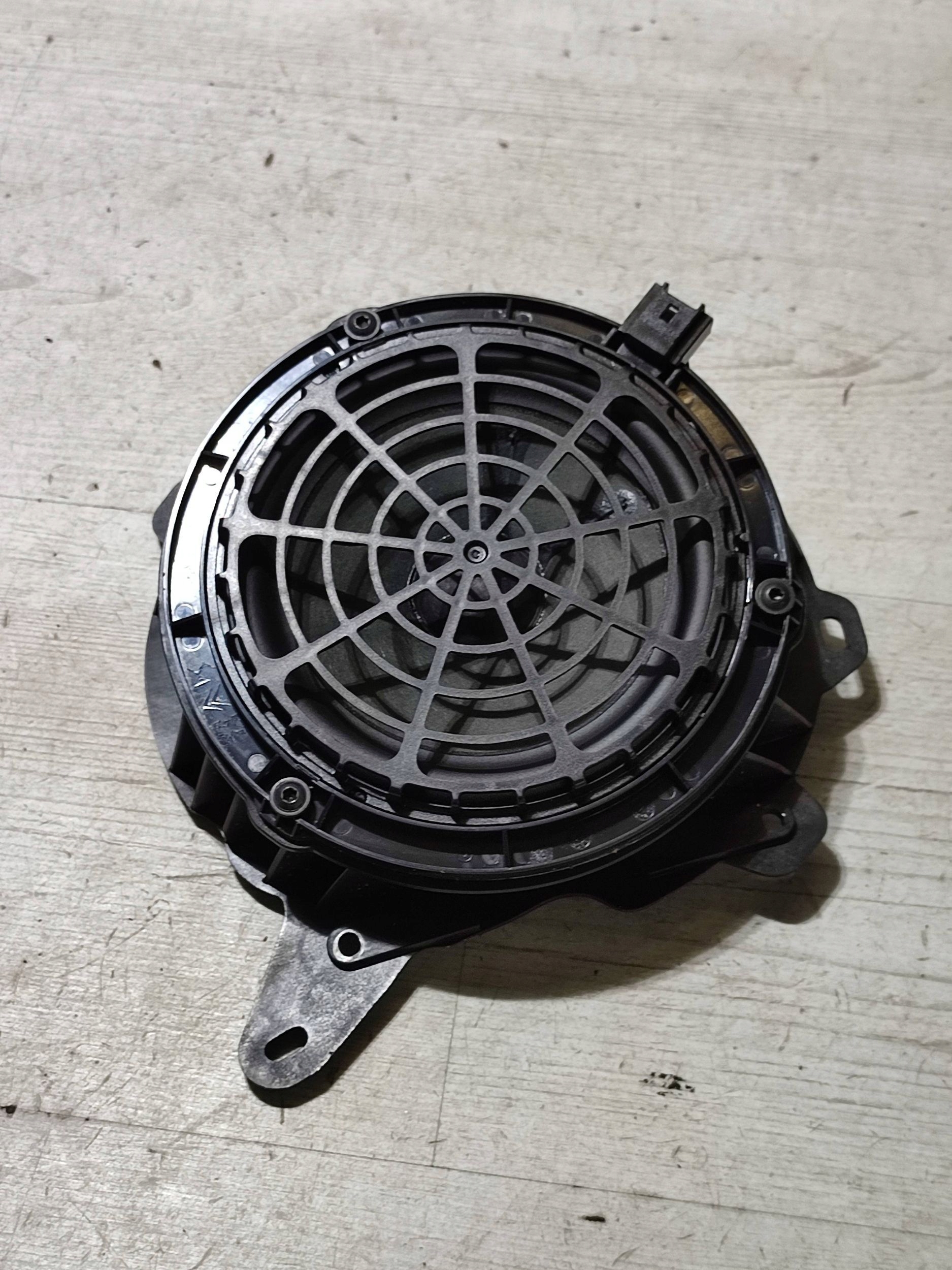 Opel Corsa F 2022 front side left speaker