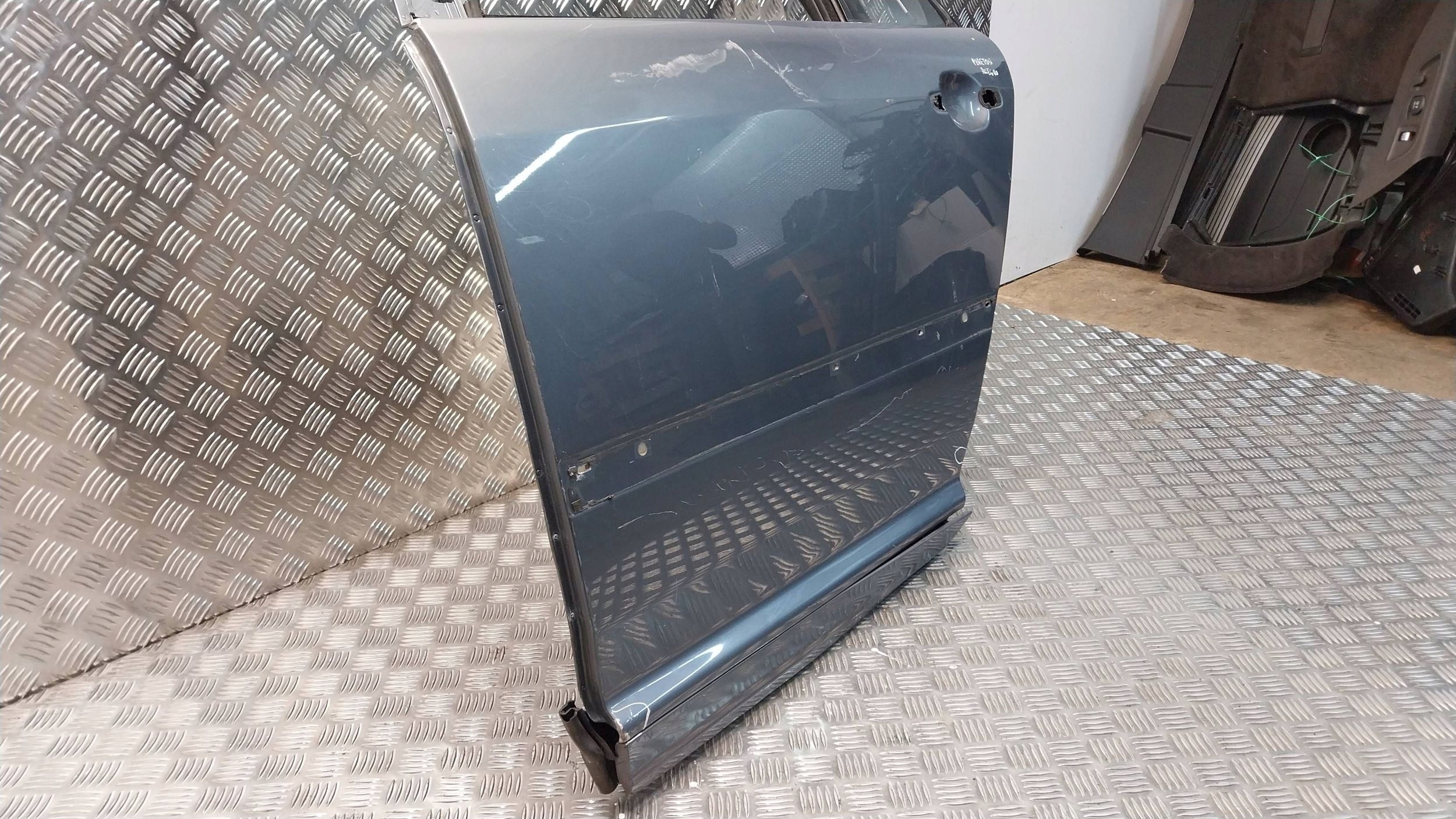 door rear part left VW PHAETON 02