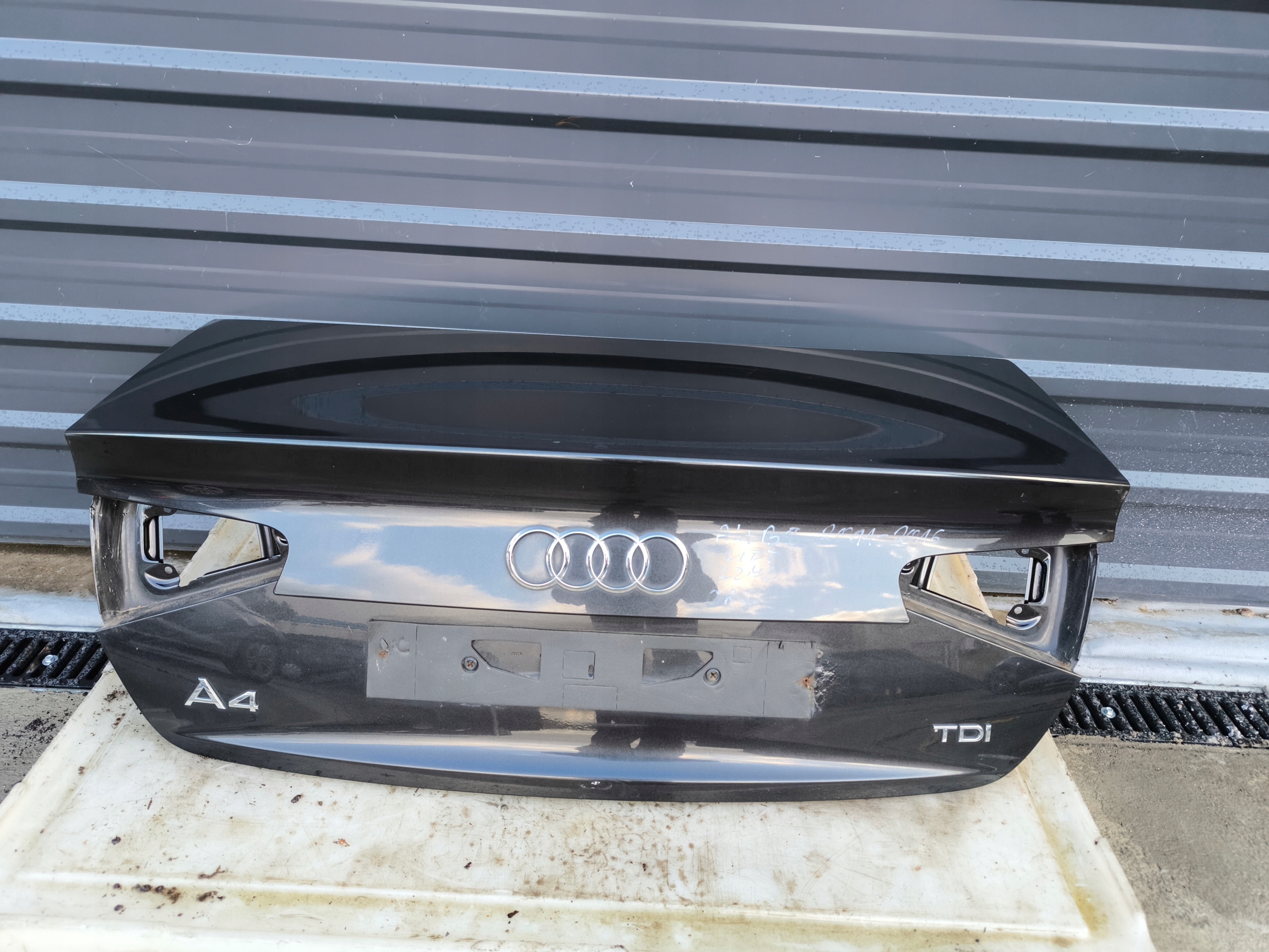 boot doors rear part AUDI A4 B8 LIFT sedan LZ7L 2011-2016 original !!!