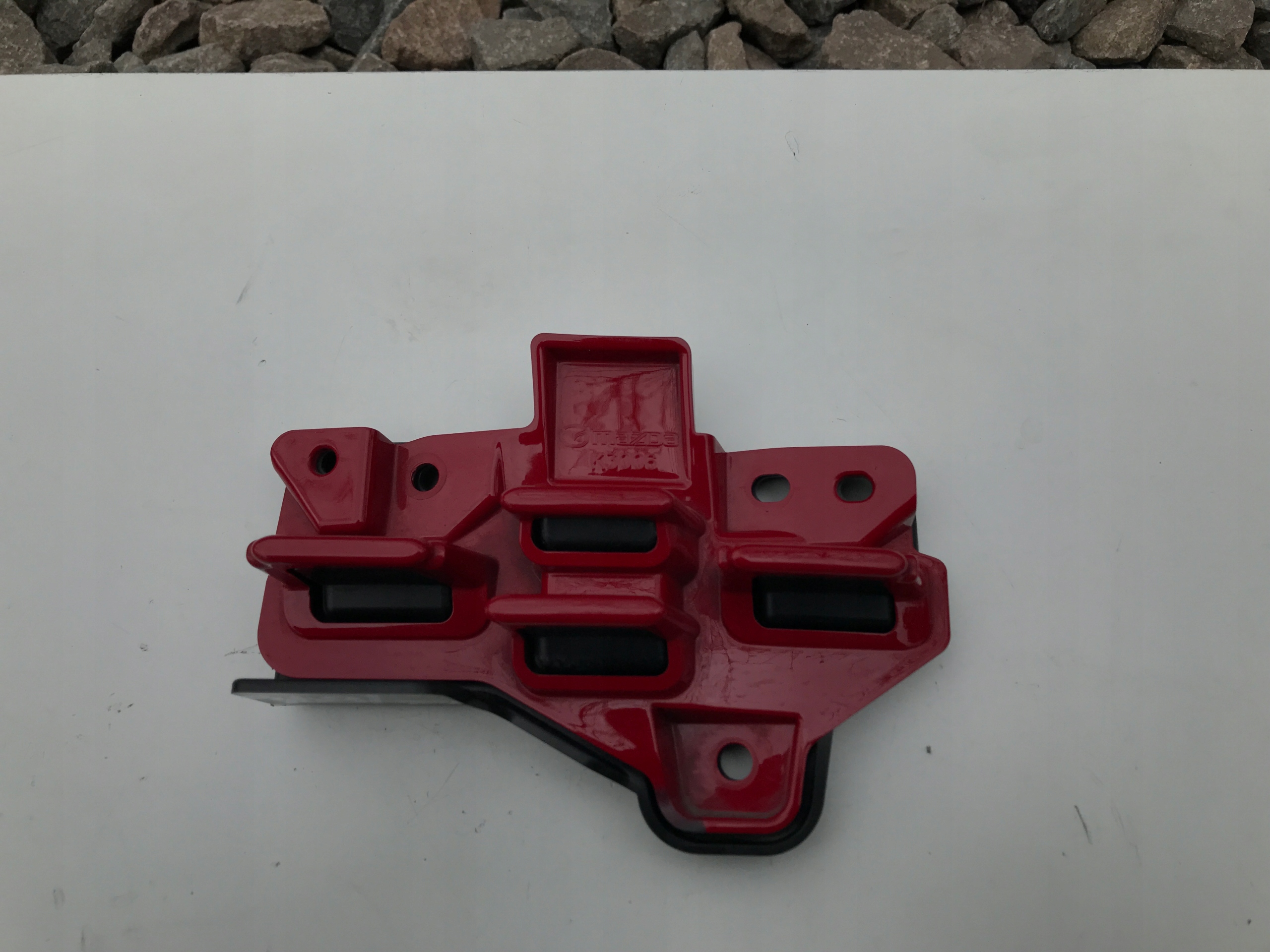 MAZDA CX5 CX-5 ZNACZEK EMBLEMAT GRILLA 2022-