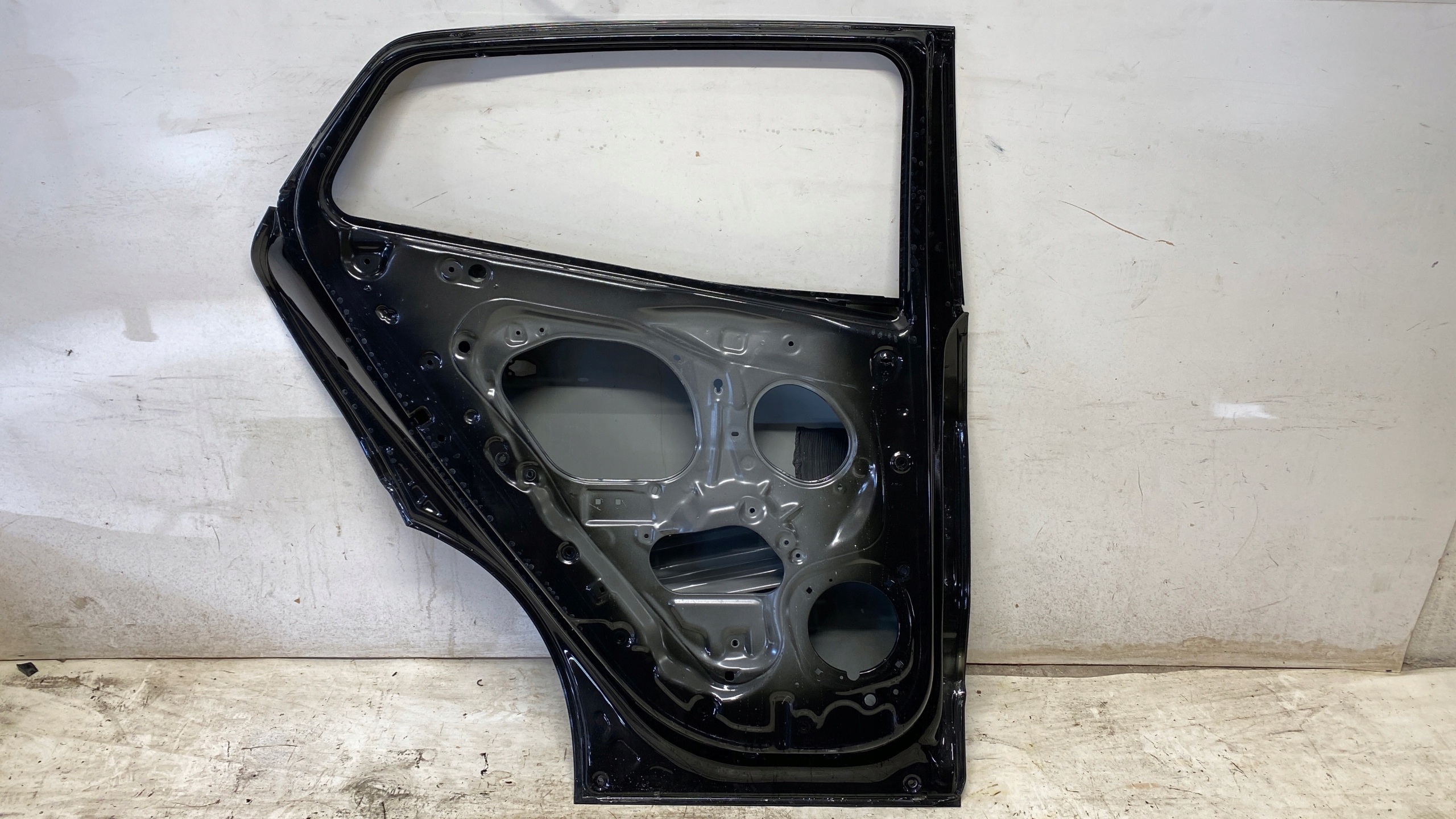 KIA SPORTAGE V door left left rear part rear 21-25 nice