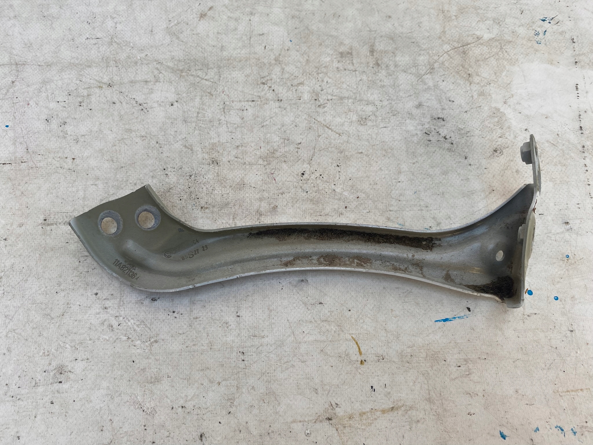 VW ID 4 ID4 ID.4 20- Poignée Support plaque Aile Droit Avant 11A821136A