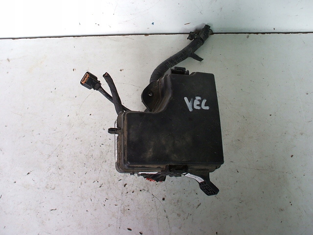 HYUNDAI VELOSTER SKRZYNKA PUSZKA BEZPIECZNIKÓW