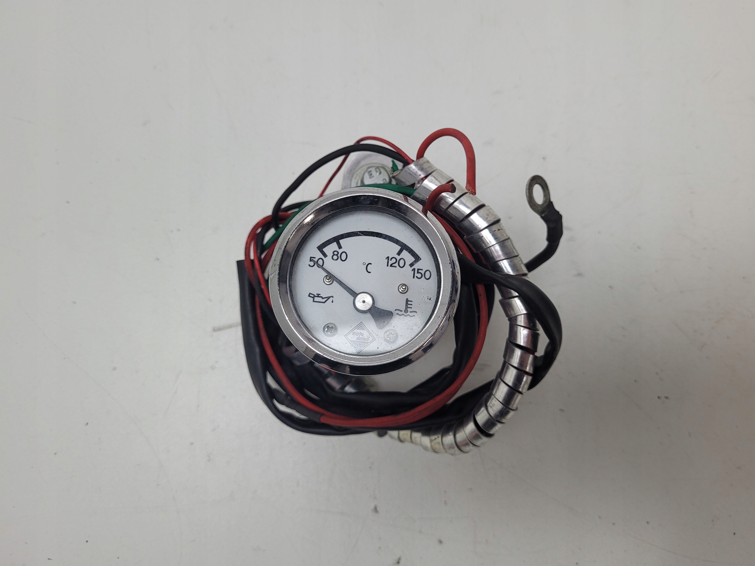 UNIWERSALNY WSKAŹNIK TEMPERATURY OLEJU MOTO DETAIL
