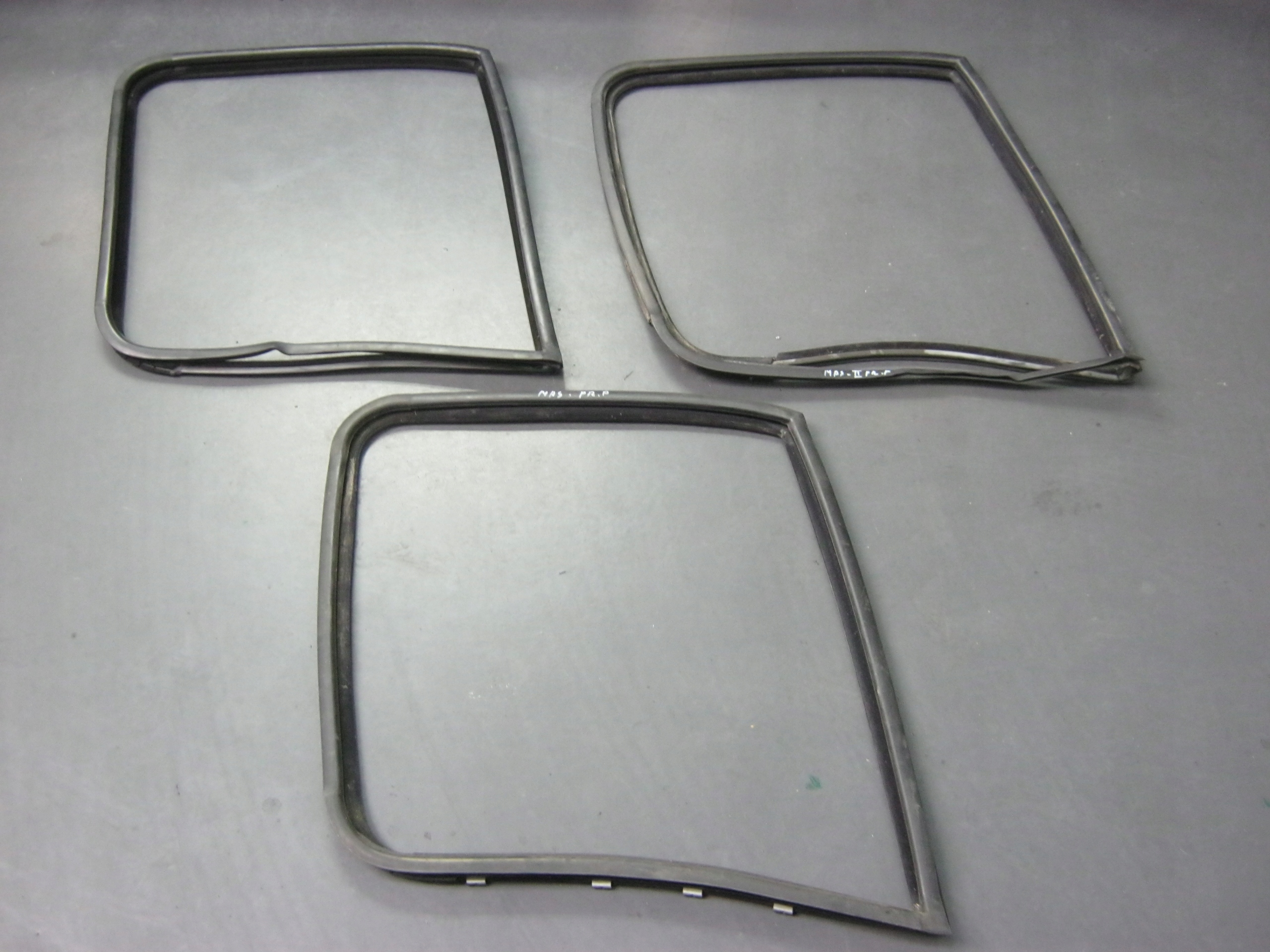 gasket windows door right MASTER MOVANO EUROPA