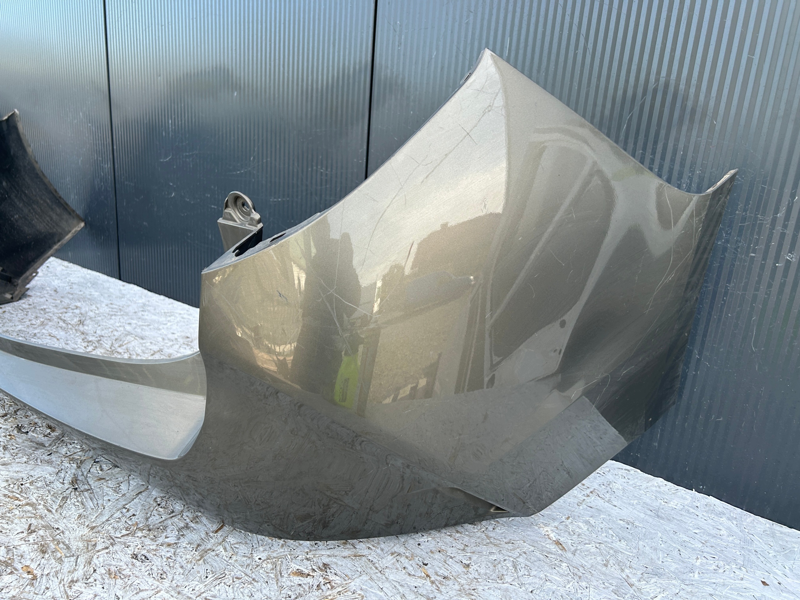 stoßstange heck hinten TOYOTA COROLLA E21 KOMBI 18