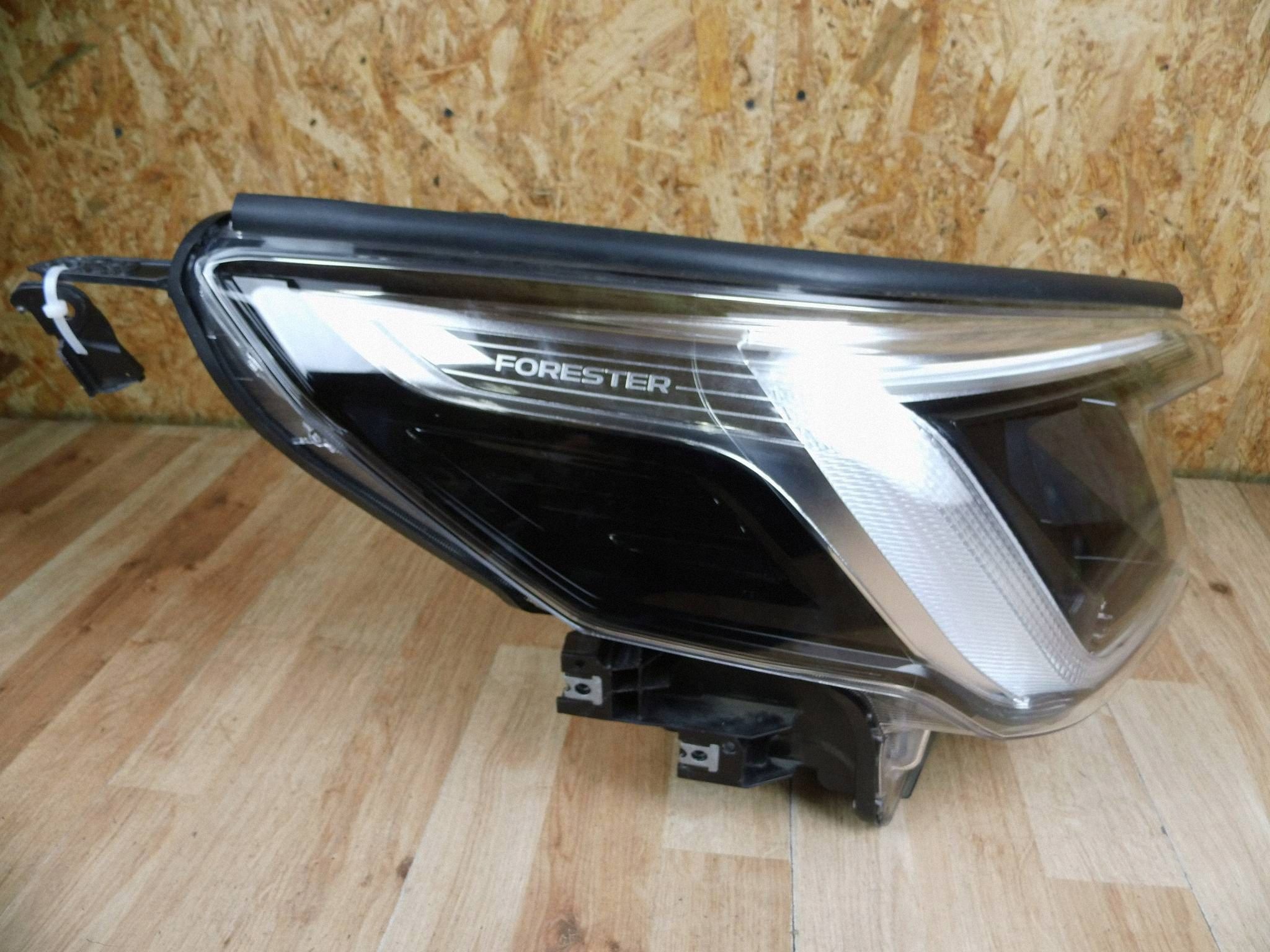 Subaru Forester SK 2022-2023 light right front front right 84002SJ621