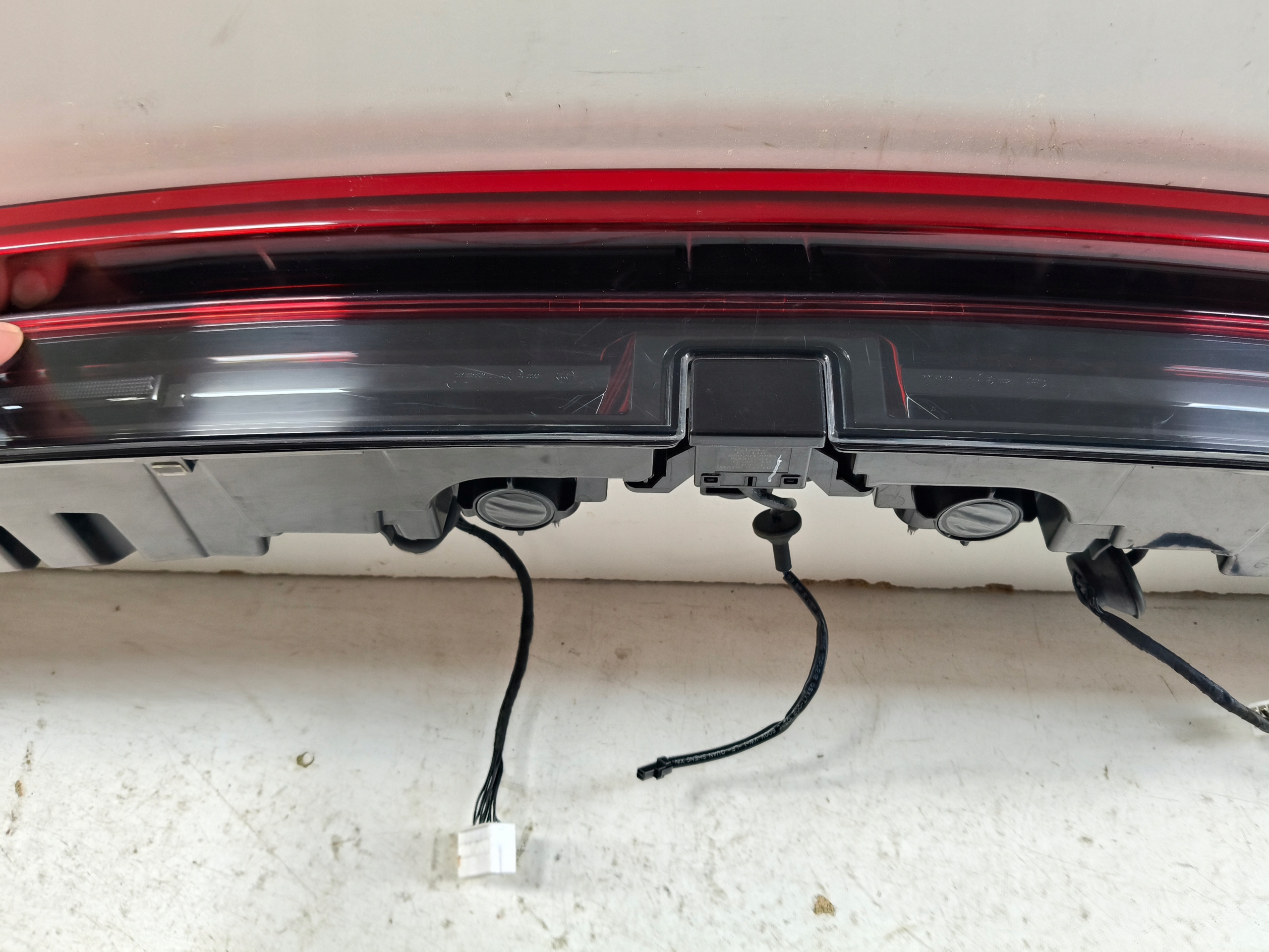 light rear cap bonnet VOLVO POLESTAR 4 24- LED