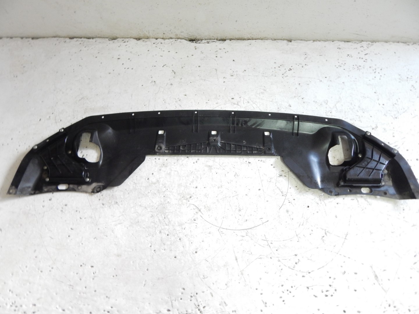 ТРАВЕРС БАМПЕРА MITSUBISHI ECLIPSE CROSS 17-21