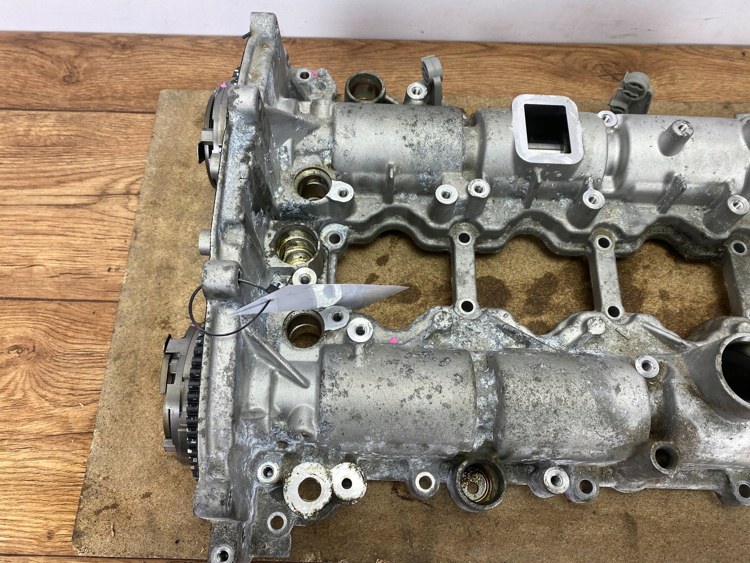 Abdeckung der Ventile 1.5 EcoBoost Ford Escape IV Kuga MK3 2020+