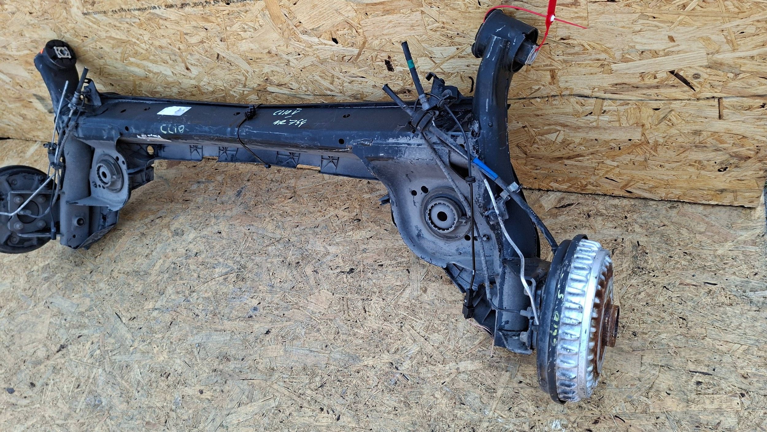 axis rear part RENAULT CLIO V 2019
