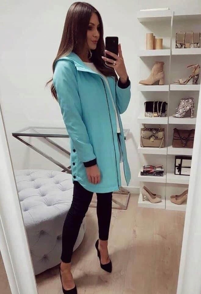 Dámská modrá bunda Velikost M Značky Lalous Polský Výrobce