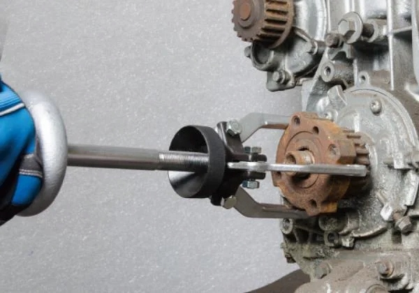 UNIWERSALNY ZESTAW ŚCIĄGACZY Z MŁOTKIEM BEZWŁADNOŚ Kod producenta 9BQ01