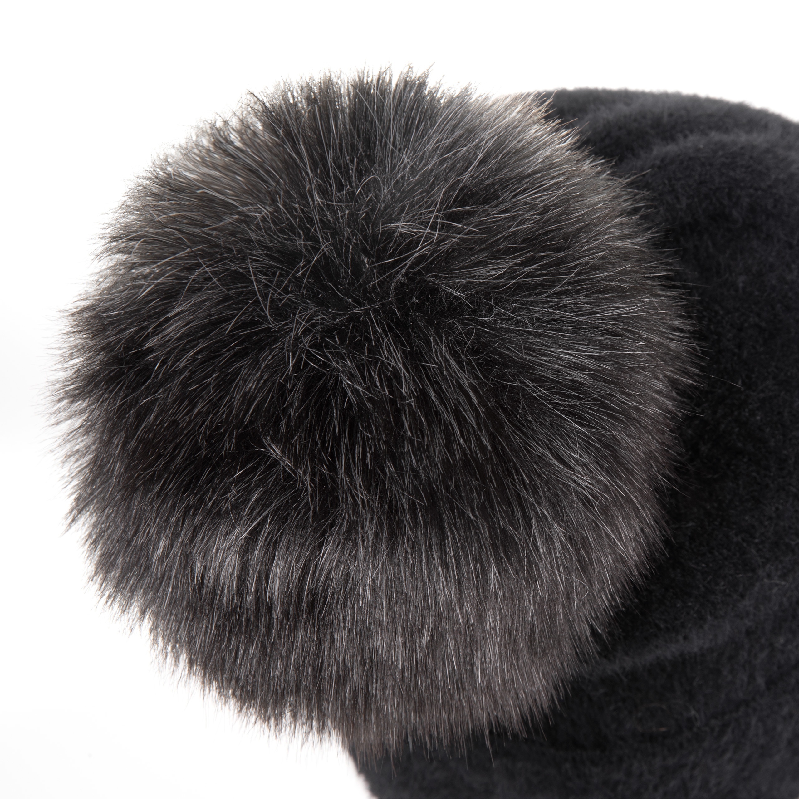 CZAPKA DAMSKA ZIMOWA ALPAKA Z POMPONEM WYWIJANA Cechy dodatkowe pompon