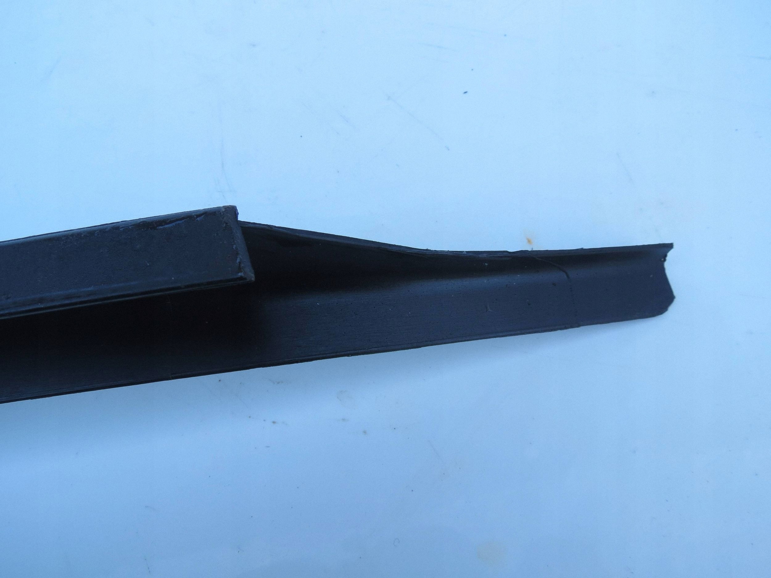 moulding door windows left rear part VOLVO V60 1302143