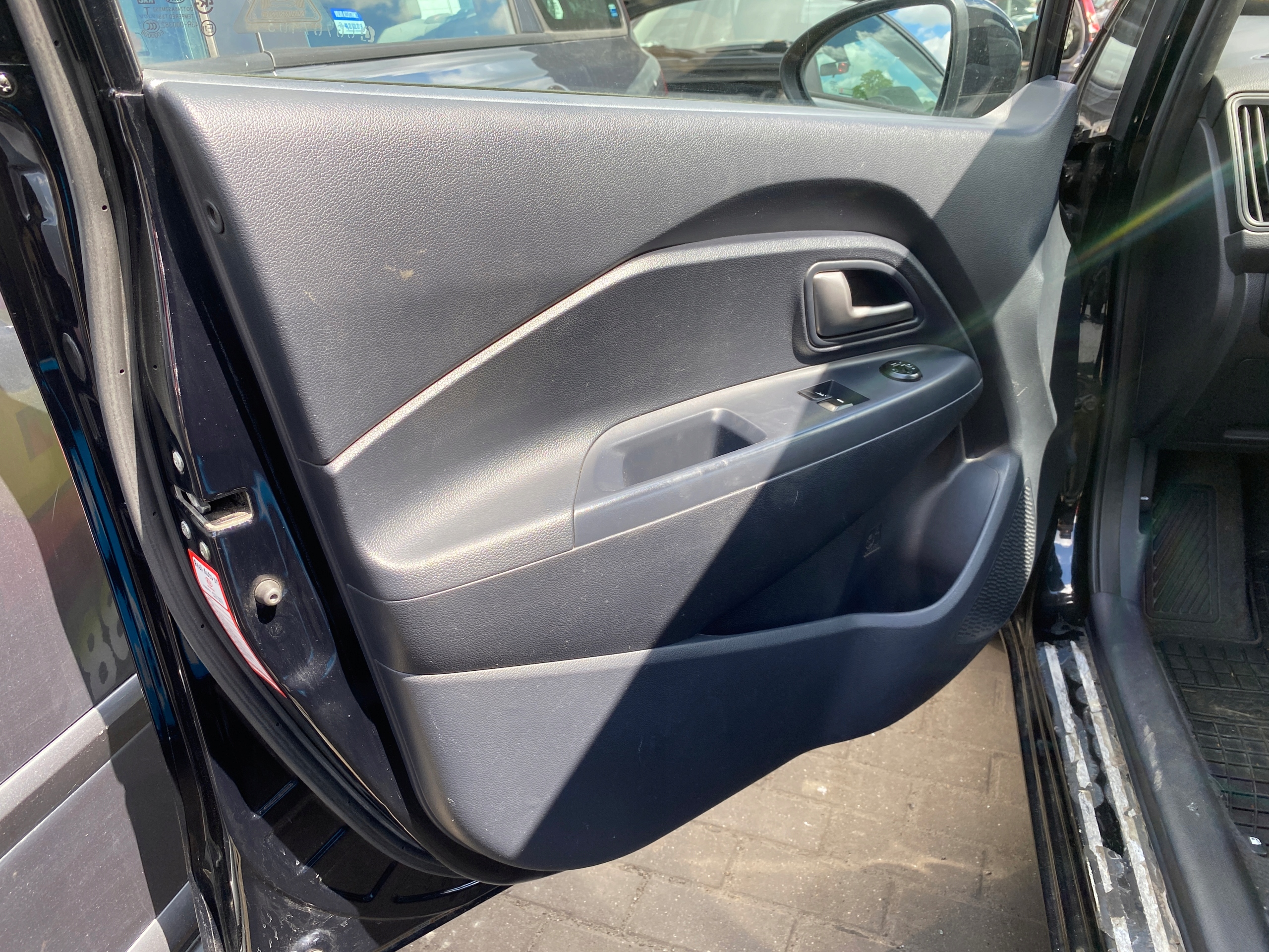 upholstery side left front door Kia RIO 3 III 11-17