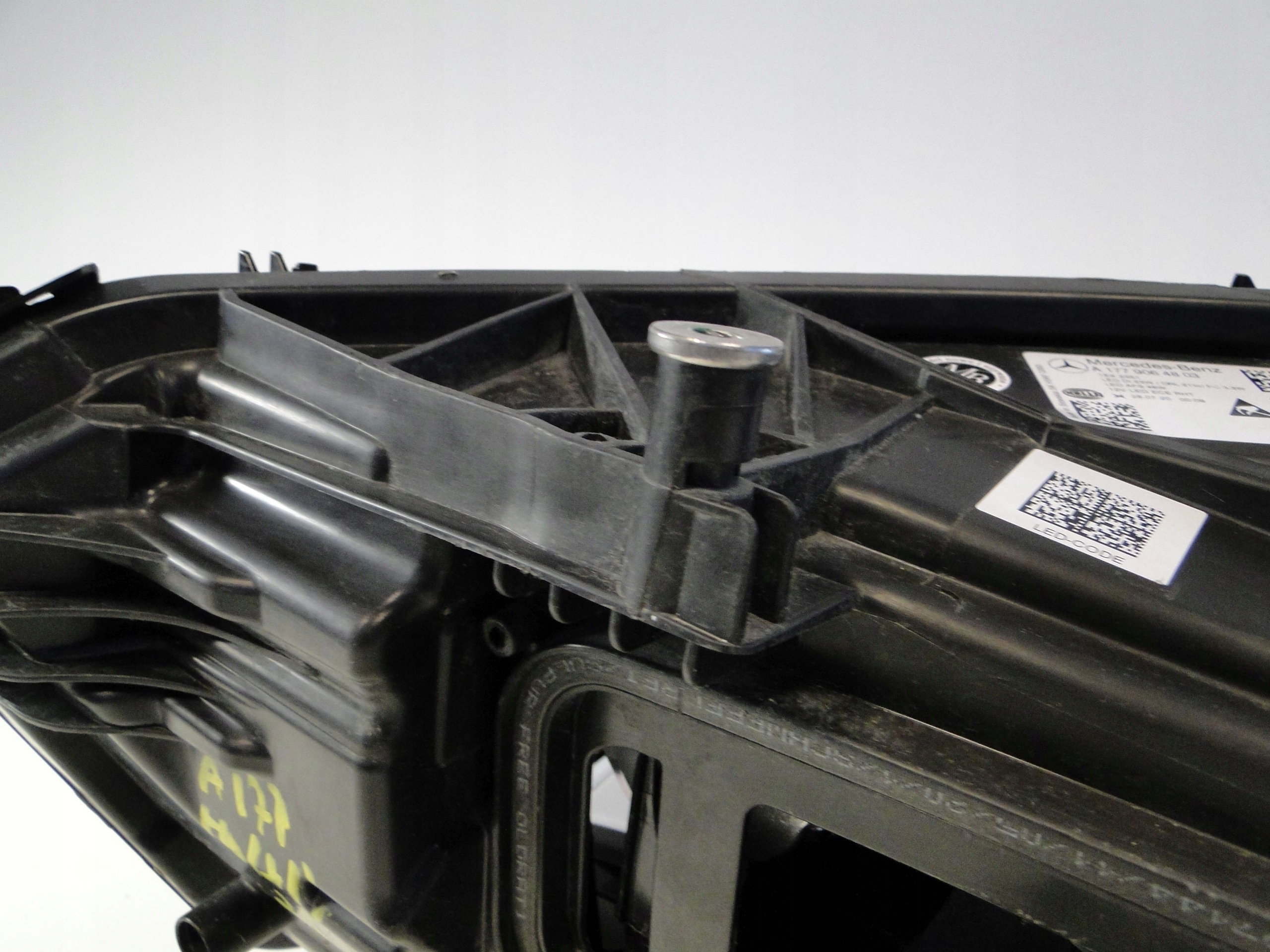 MERCEDES W177 Фара правая full led A1779064803