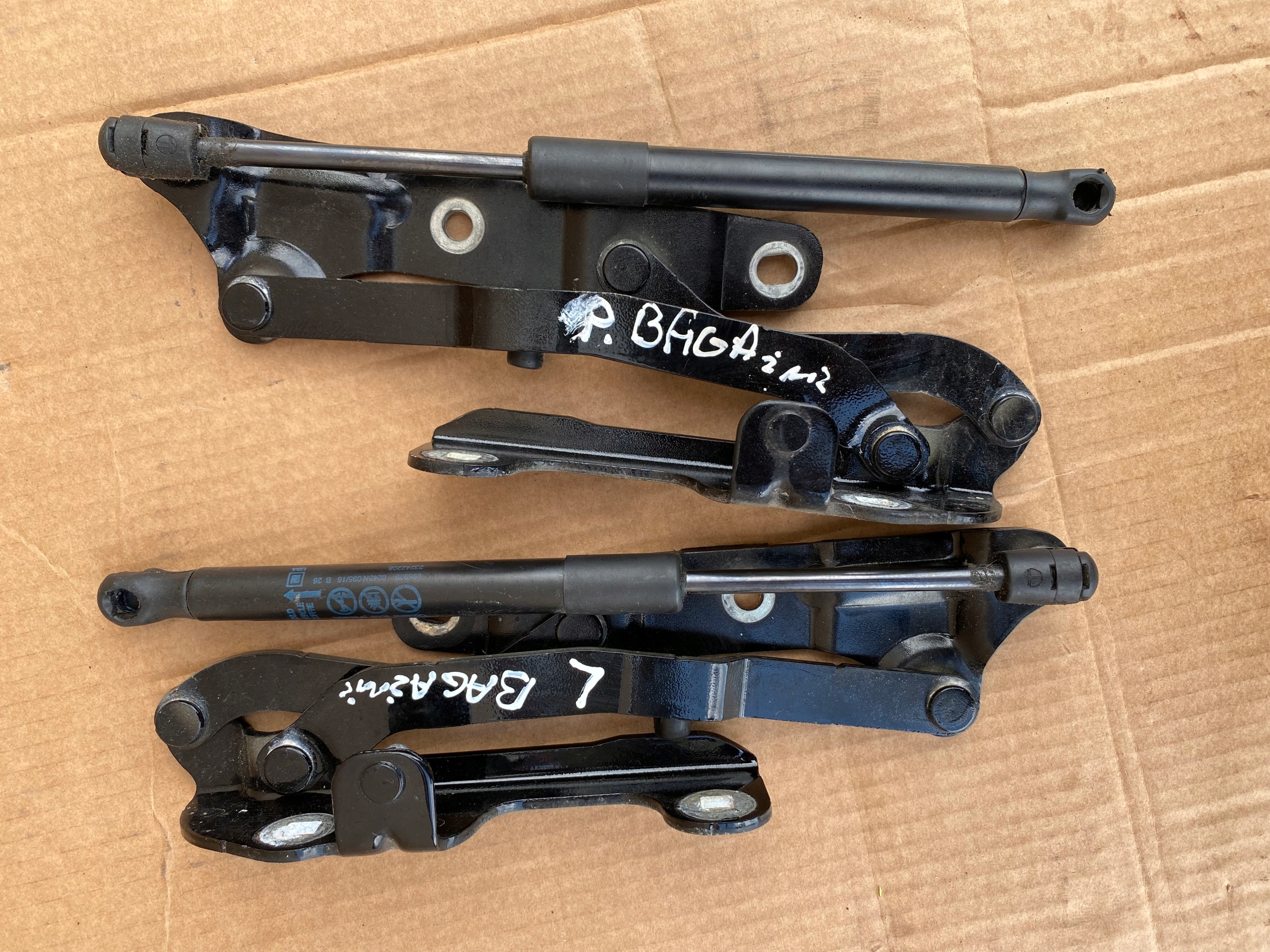 ZAWIASY KLAPY BAGAZNIKA CHEVROLET CAMARO 3 6 2016