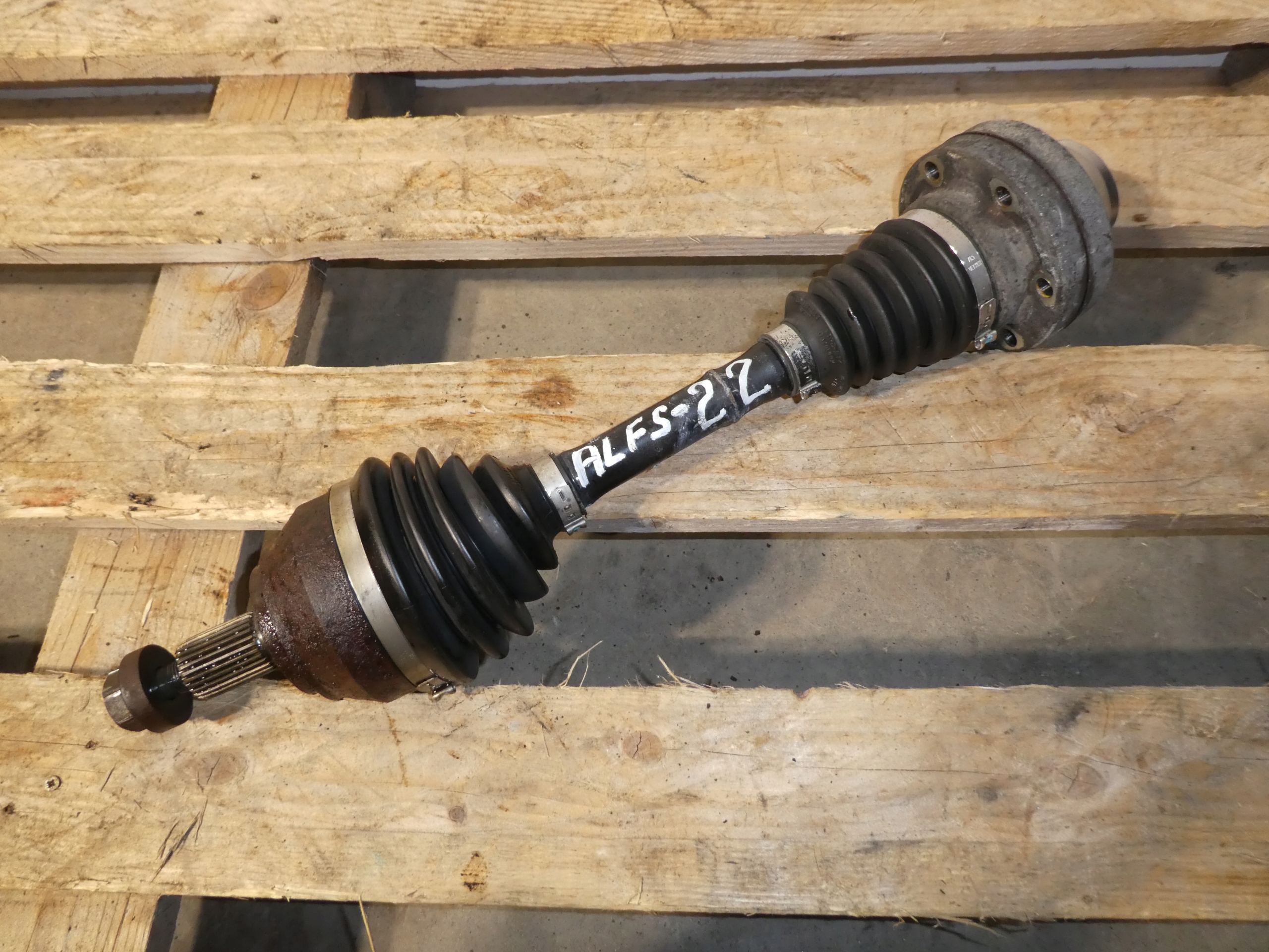 VW AMAROK 2.0 TDI semi-axis front front 2H0407271D