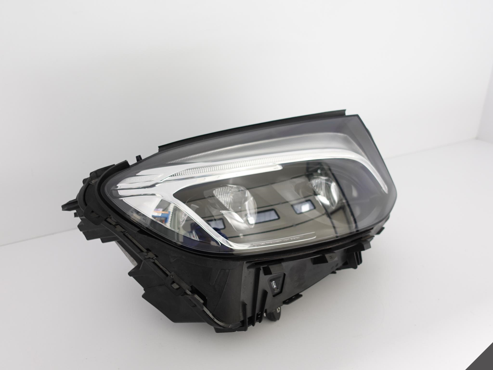 MERCEDES GLC X253 15-19 FULL LED ILS KOMPLETNA EU Strona zabudowy prawa