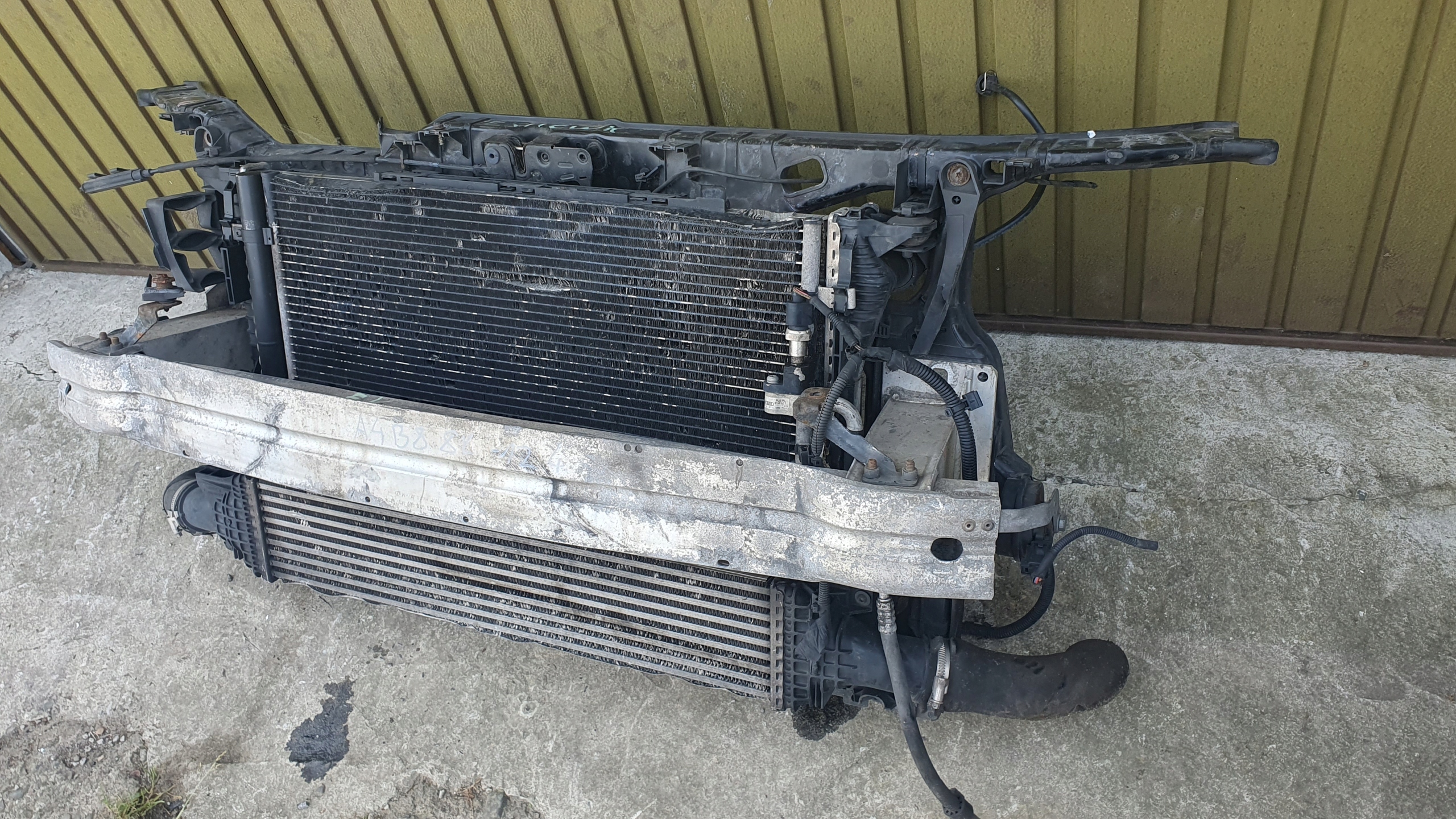 Audi A4 B8 8K0 07-12 2.0 TDI support panel for radiators radiator pillar fans