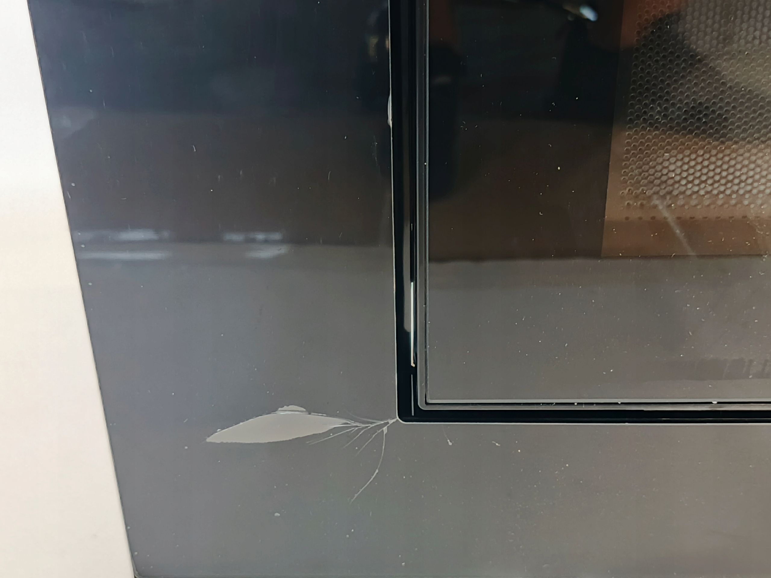 Kuchenka mikrofalowa do zabudowy Whirlpool WMF201G Marka Whirlpool