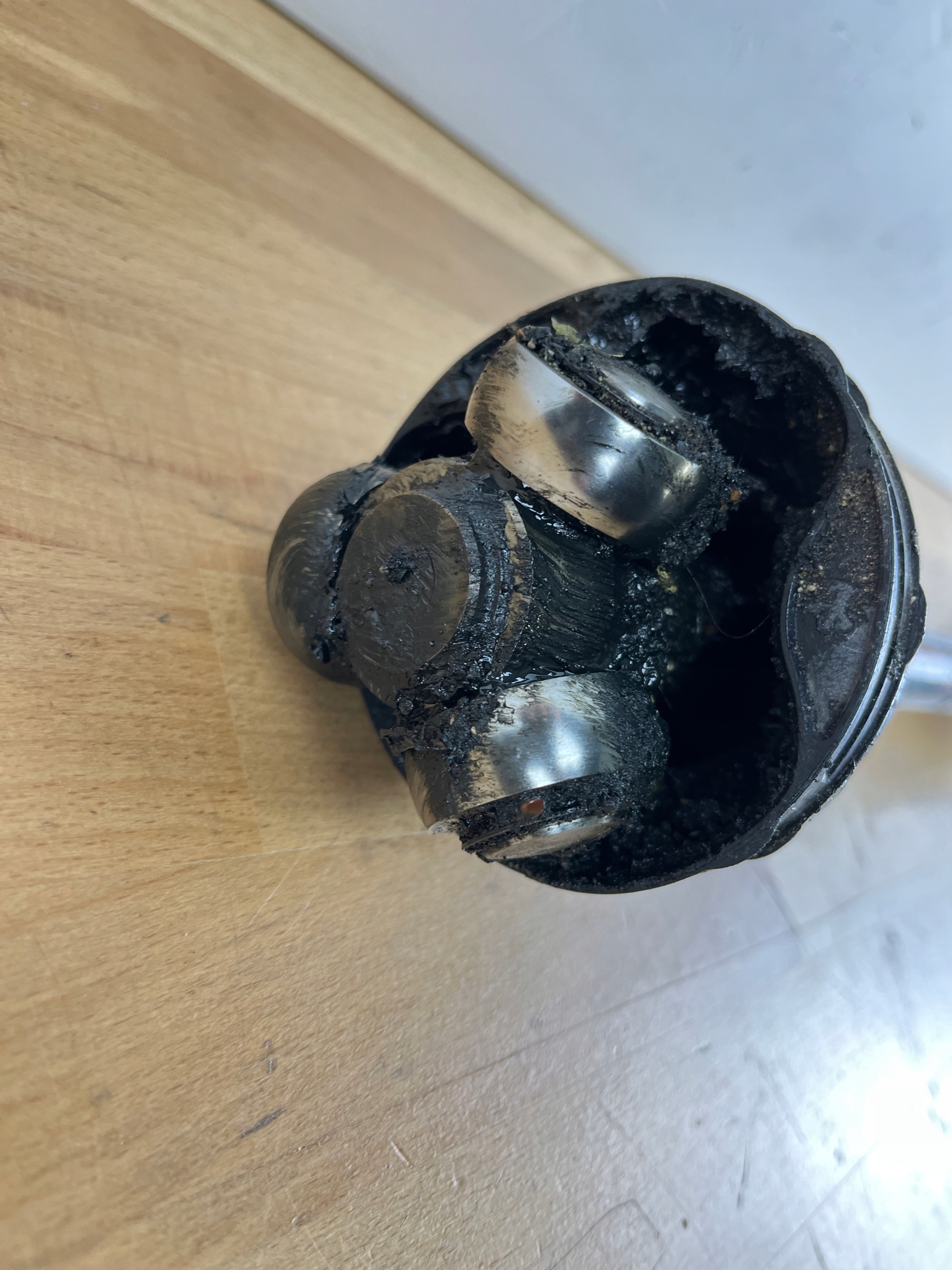 semi-axis right front VOLKSWAGEN SEAT SKODA 2Q0407272EE