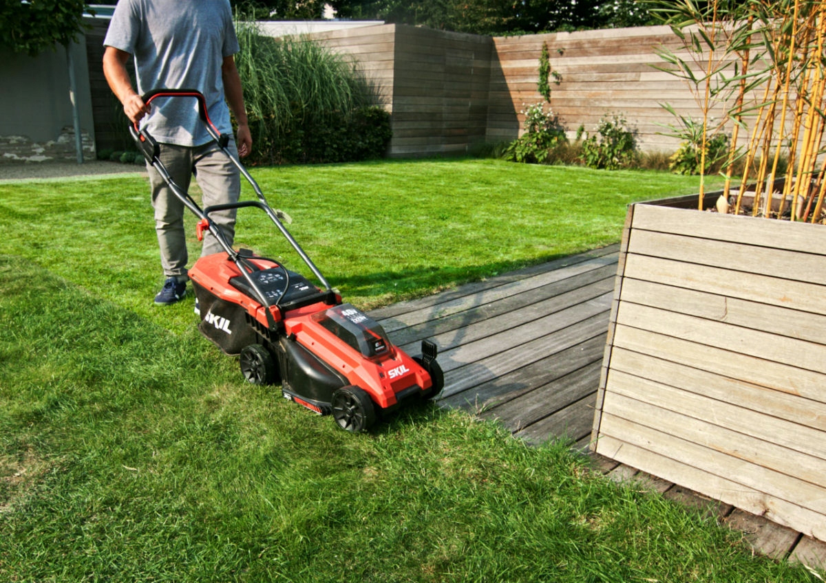 KOSIARKA AKUMULATOROWA 34cm 40V 0130 SKIL KORPUS Czas ładowania 1 h