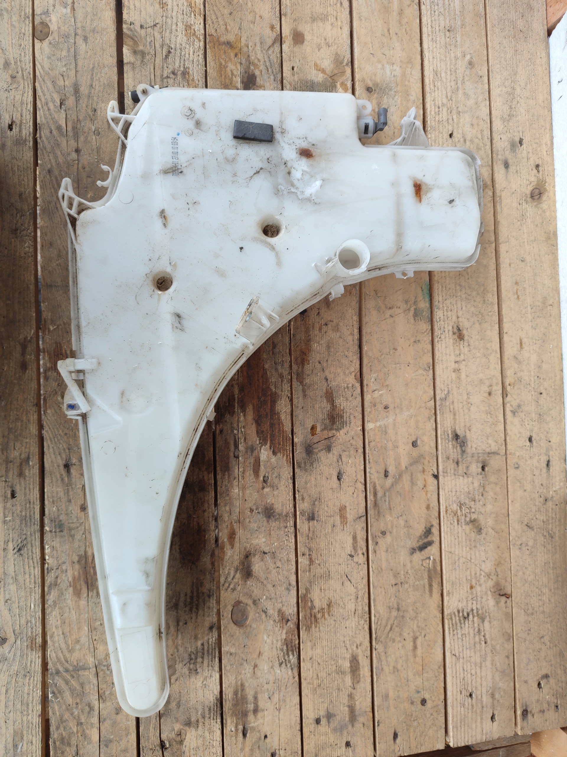 washer fluid tank XENON BMW E87 7229534