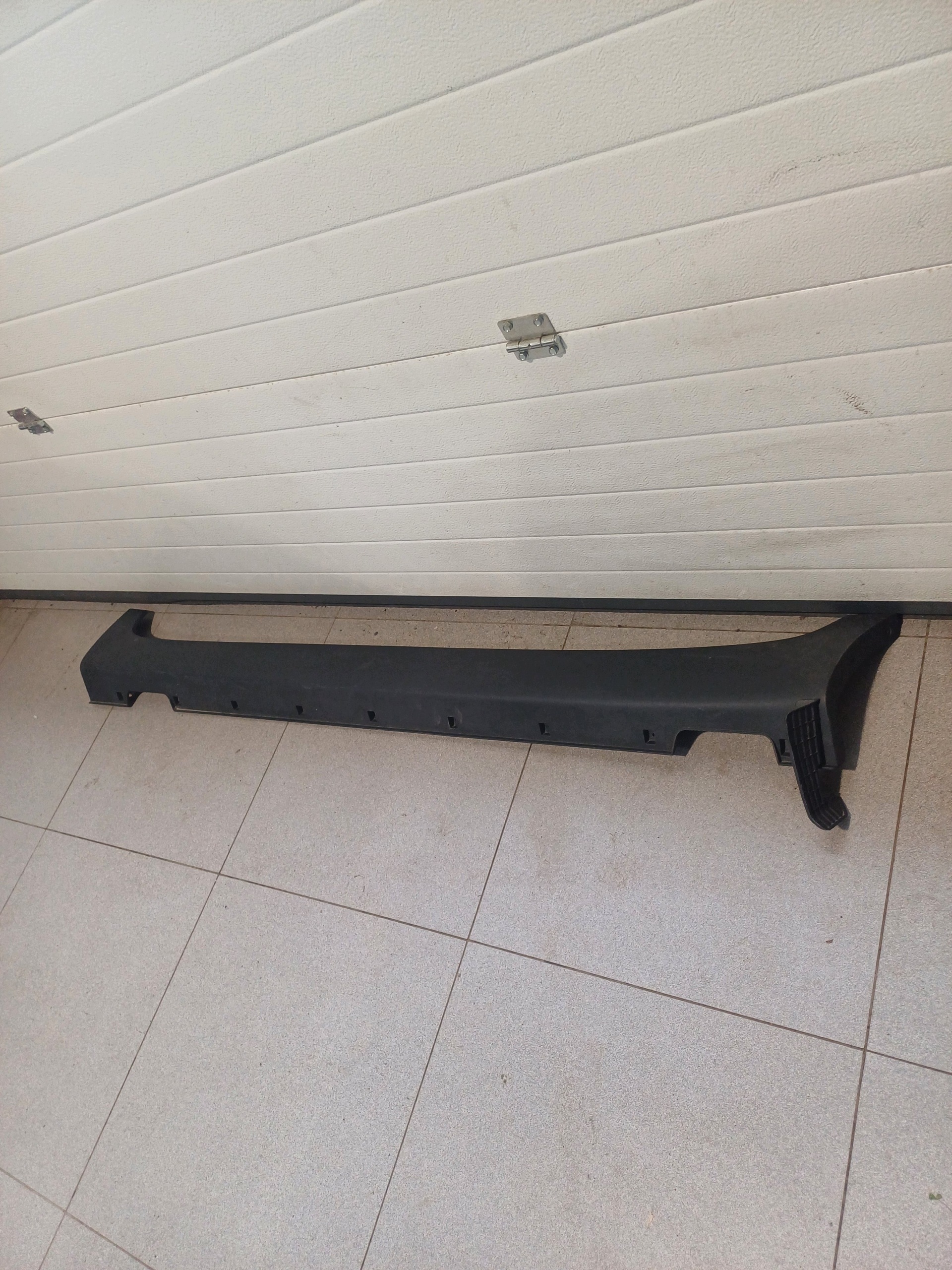moulding threshold left KIA SPORTAGE III 87751-3U000
