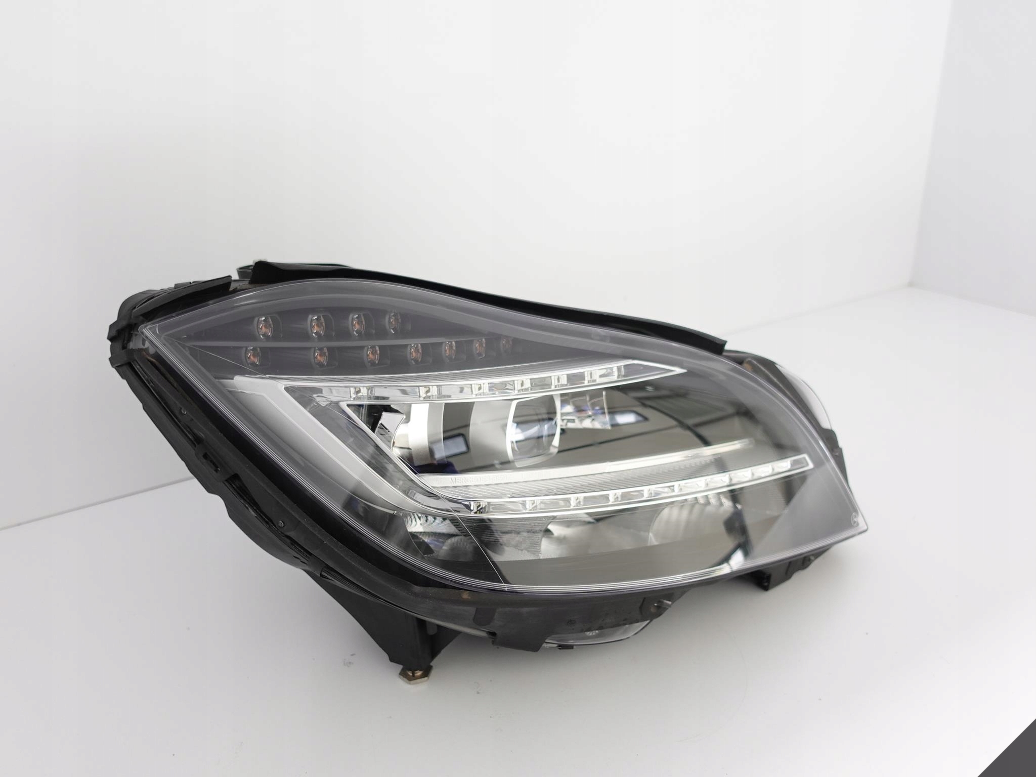 MERC CLS C218 FULL LED HIGH PERFORMANCE KOMPLETNA Strona zabudowy prawa