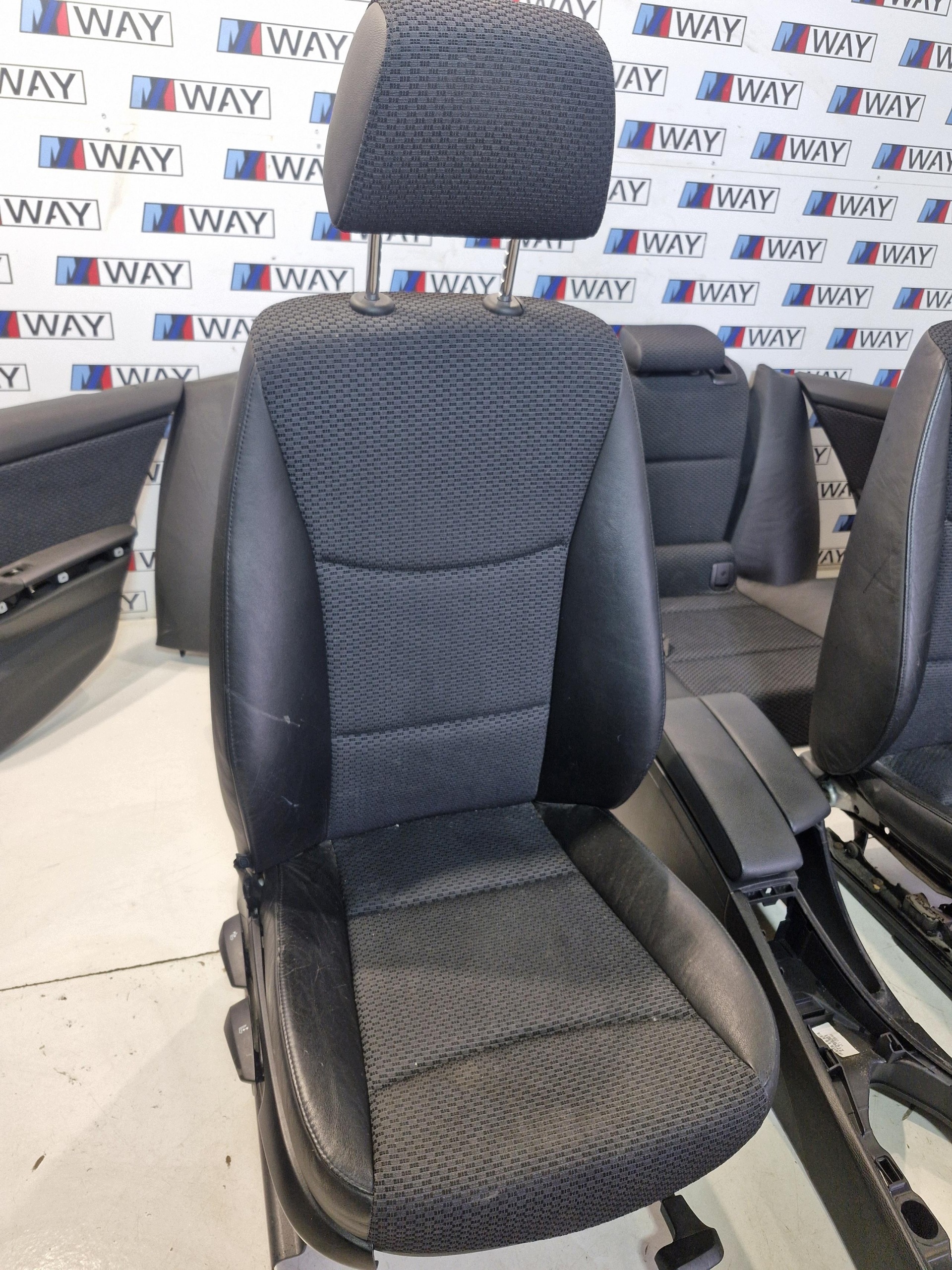BMW E91 LCI Sitze Halbleder manuelle GRZANE KOMPLET EUROPA