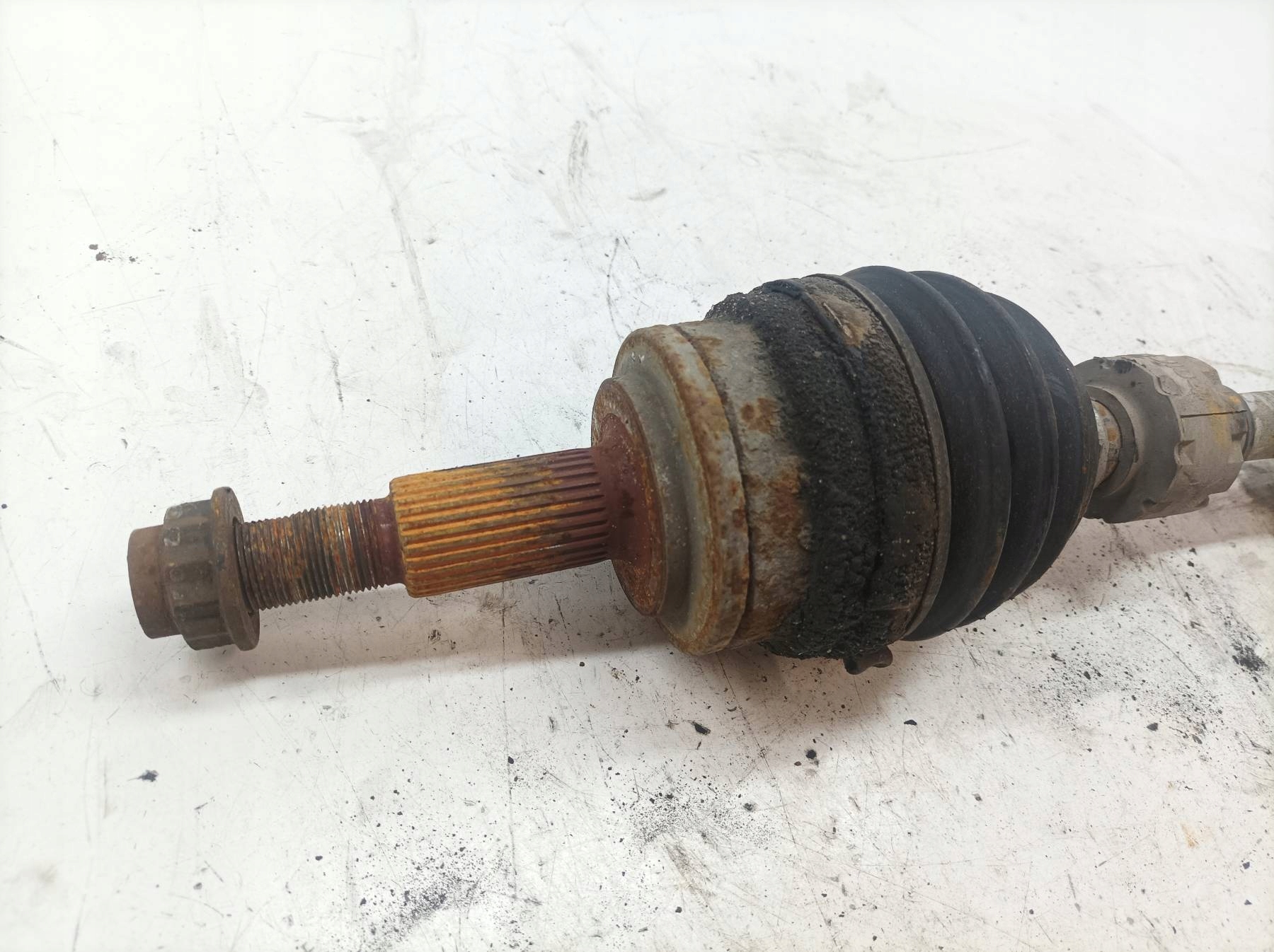 semi-axis left front 2.0 D E15 Toyota Auris and (2006-2012)