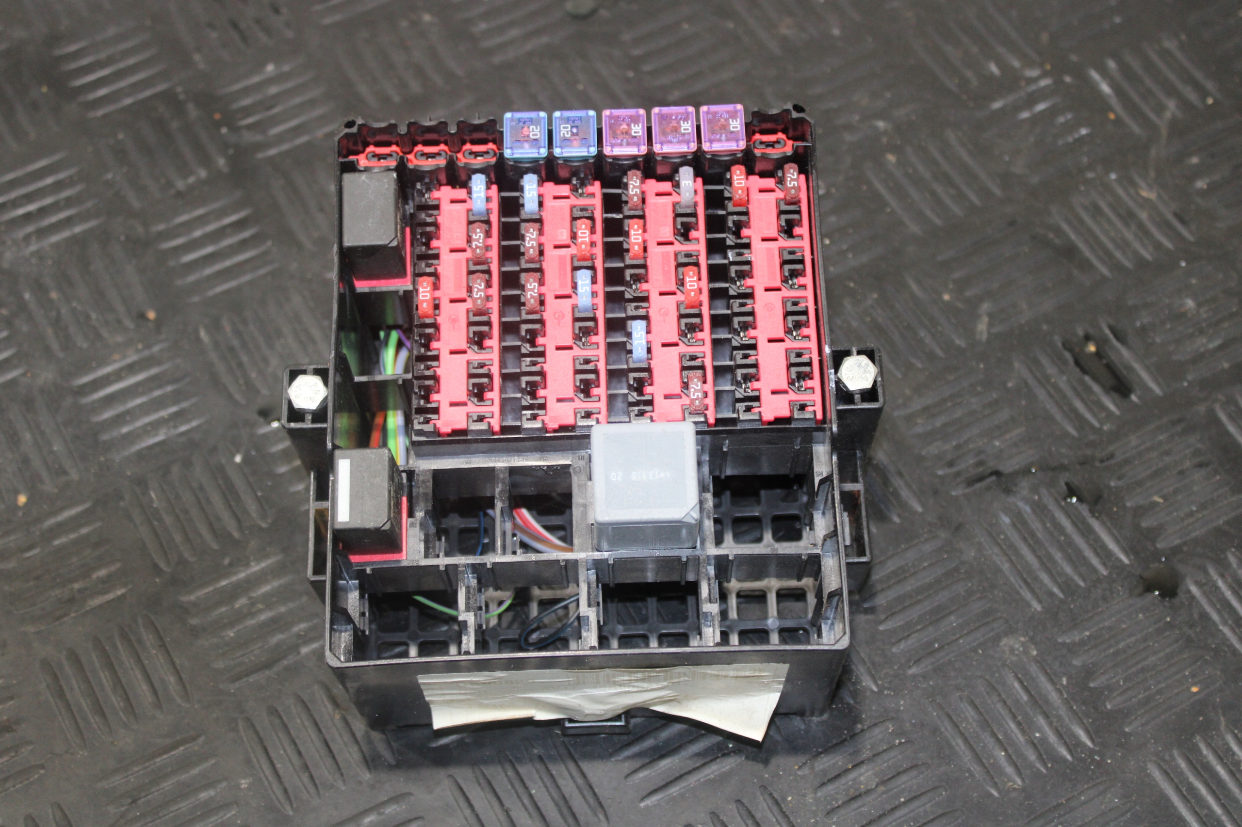 MODULE FUSIBLES FORD B-MAX AV1T14A005AWD