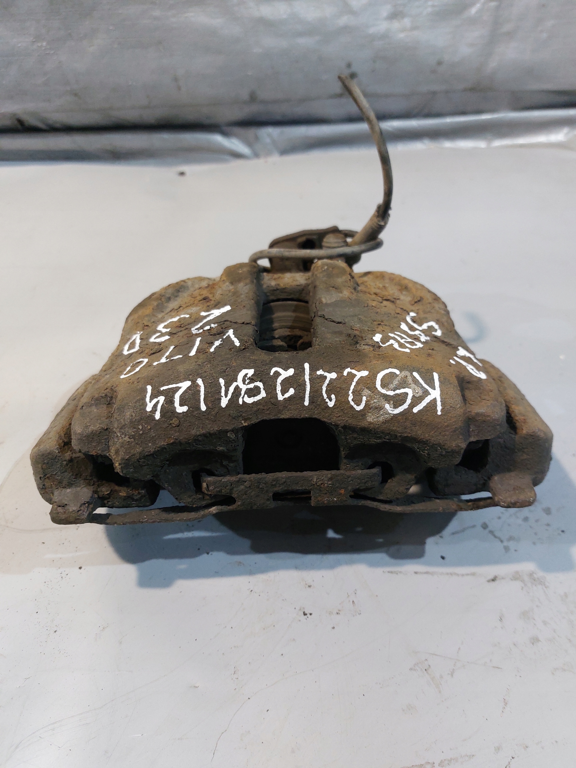 caliper brake left front MERCEDES W638 2.3D