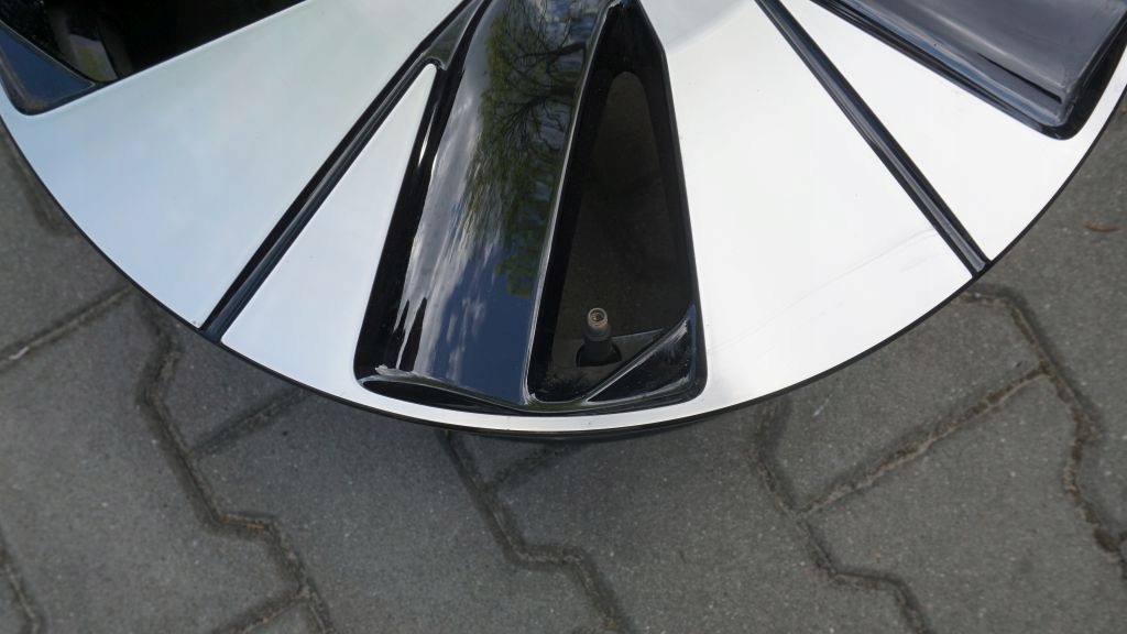 VOLVO XC40 XC60 XC70 V90 - disk hliníkový 18