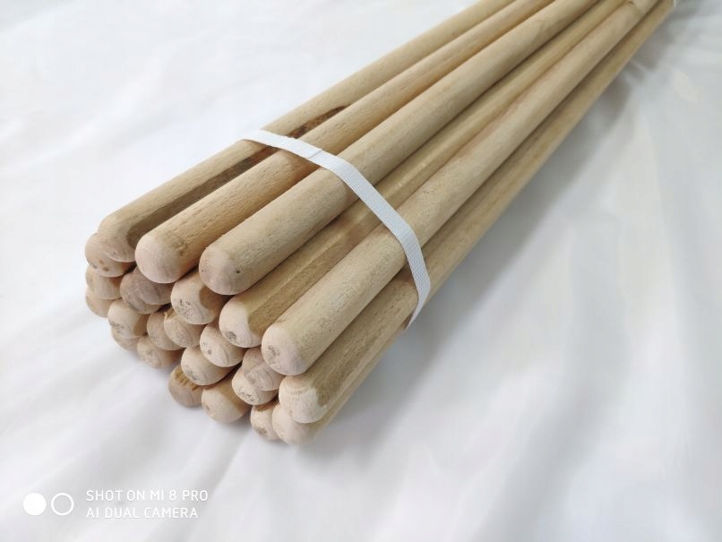 DRZEWIEC DRZEWCE KIJ TRZONEK MASZT DO FLAG 200cm Marka inny